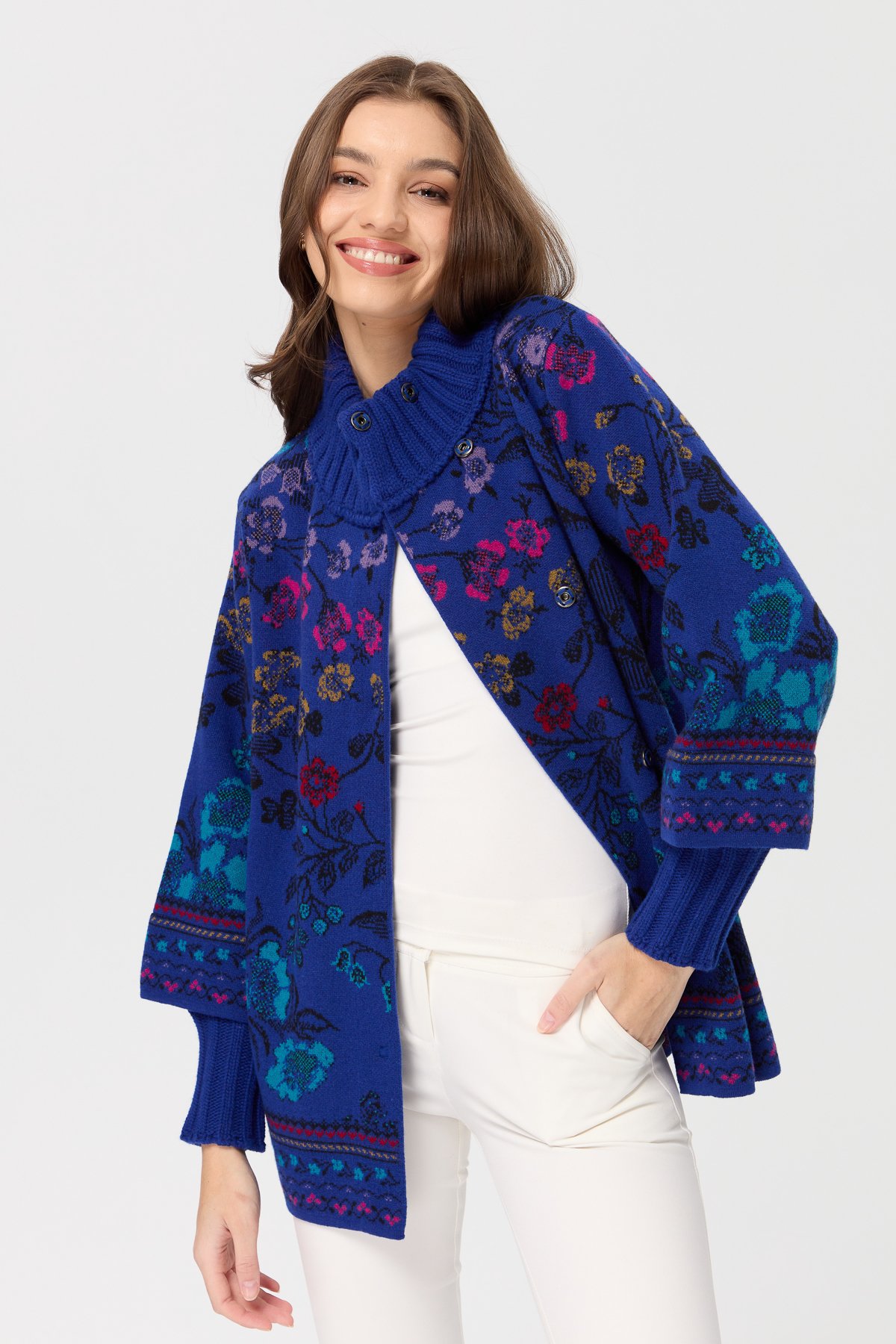 23017Kadın Dik Yaka Sarmaşık Çiçekli Yün Kaban K.Saks Mavi