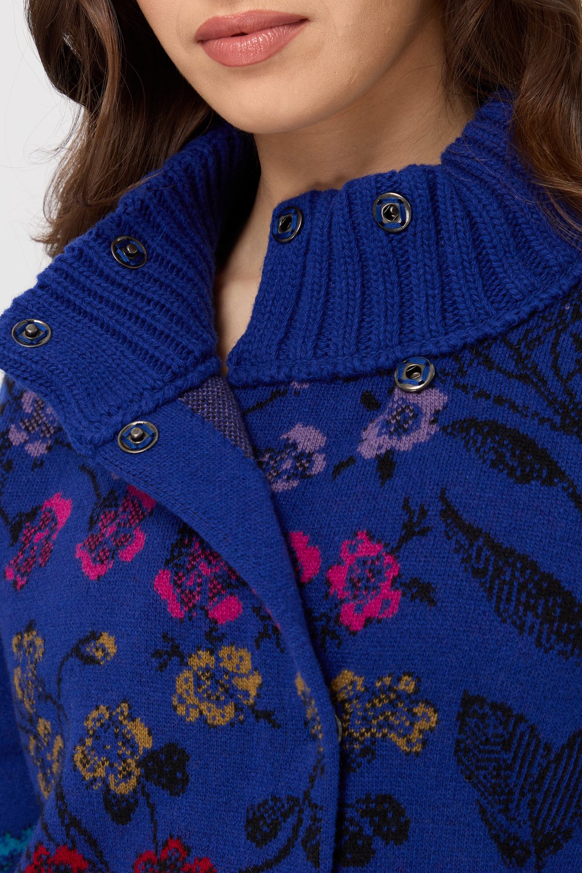 23017Kadın Dik Yaka Sarmaşık Çiçekli Yün Kaban K.Saks Mavi