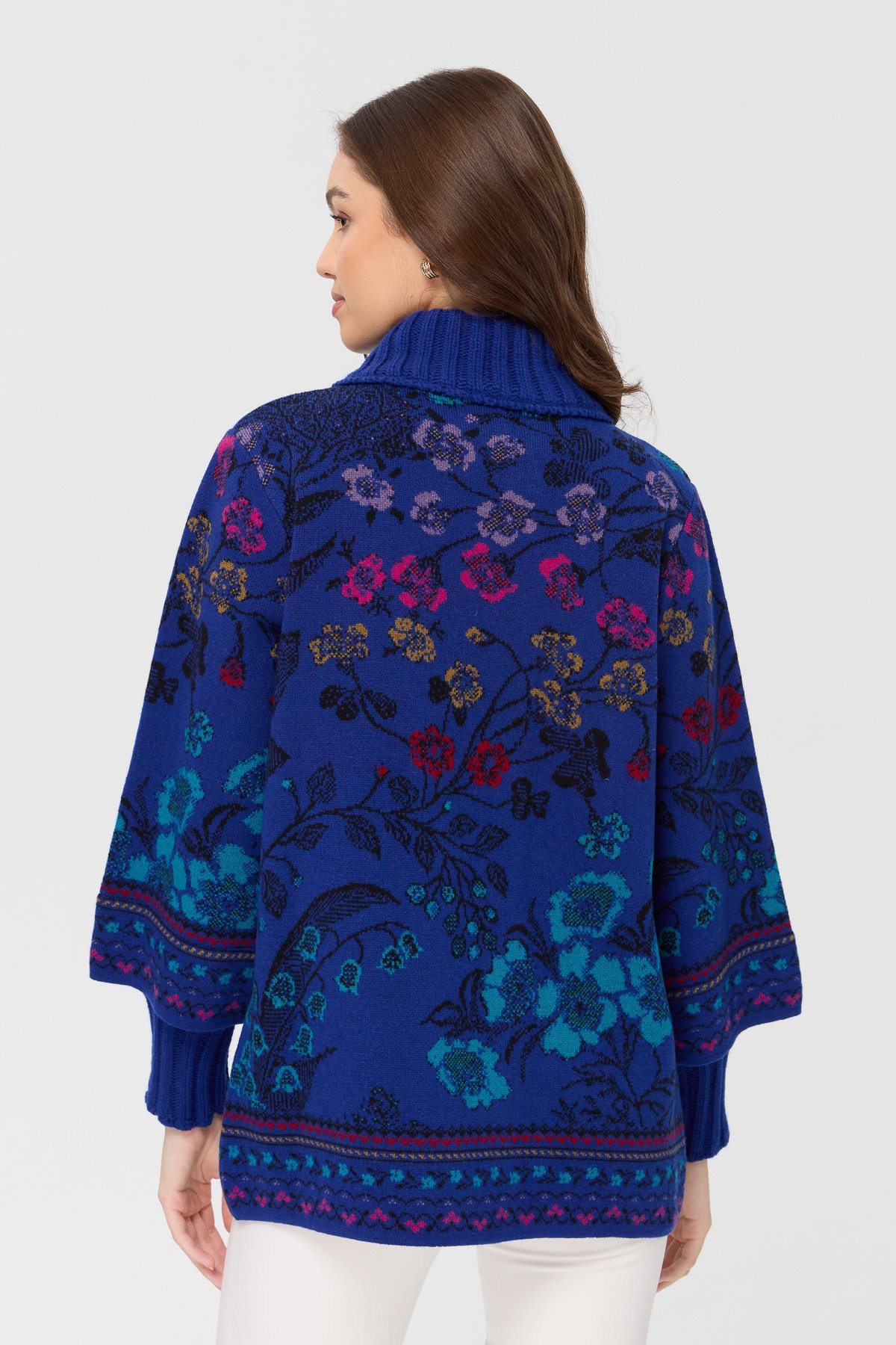 23017Kadın Dik Yaka Sarmaşık Çiçekli Yün Kaban K.Saks Mavi