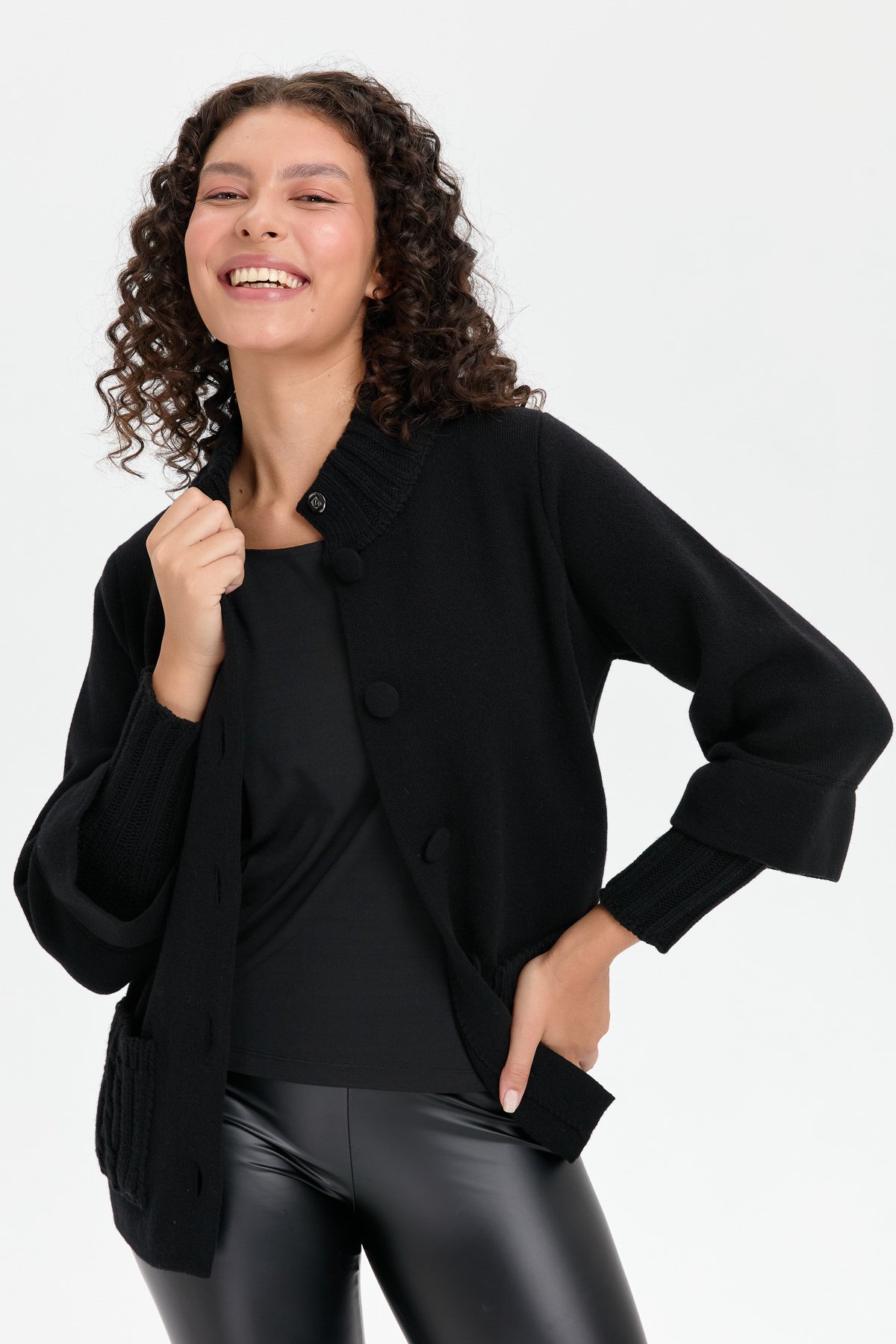 24046Kadın Dik Yaka Truvakar Kol Kısa Yün Ceket Siyah