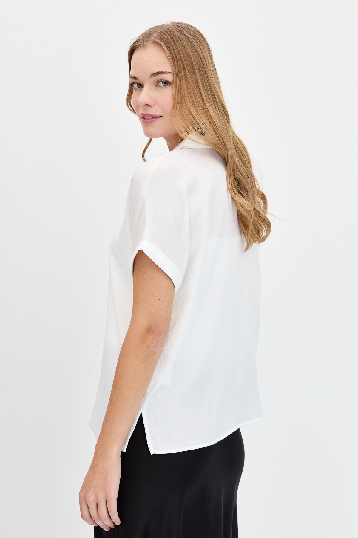 KMY24059Kadın Düşük Kollu Saten Gömlek Ekru