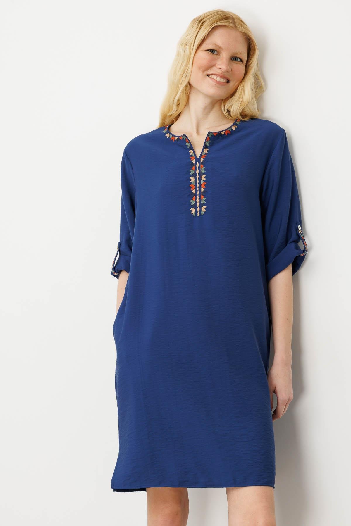 25880Kadın Etnik Desen Nakışlı Keten Elbise Lacivert