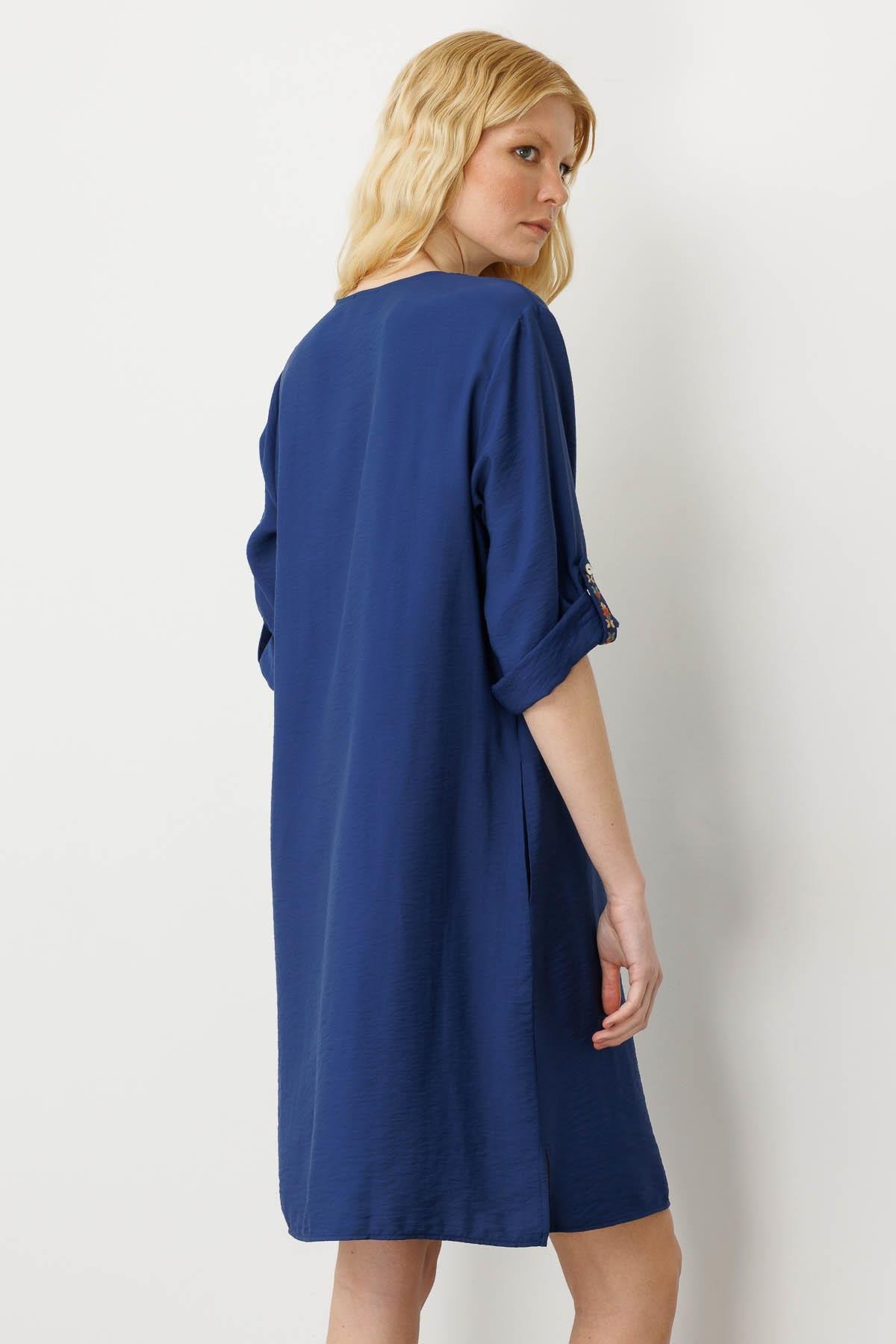 25880Kadın Etnik Desen Nakışlı Keten Elbise Lacivert