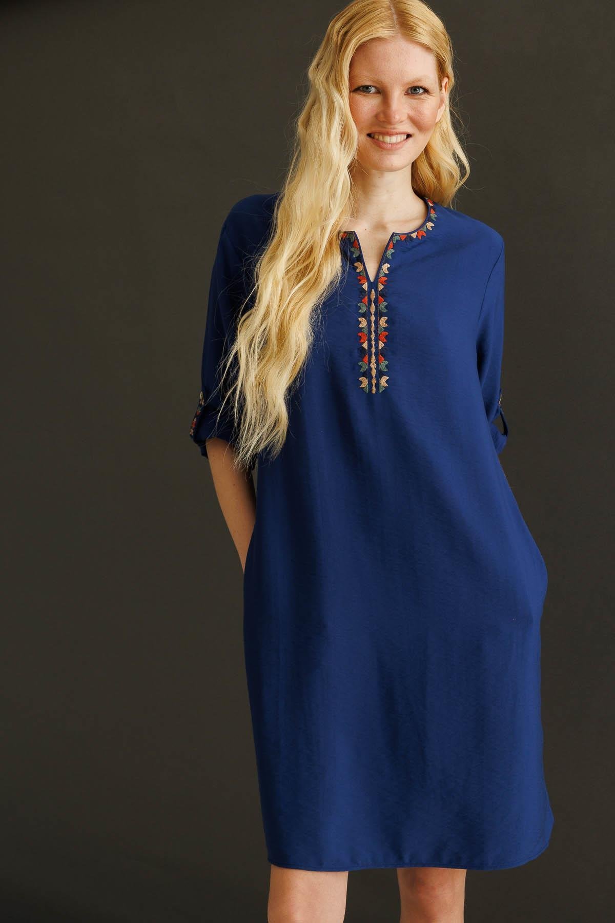 25880Kadın Etnik Desen Nakışlı Keten Elbise Lacivert