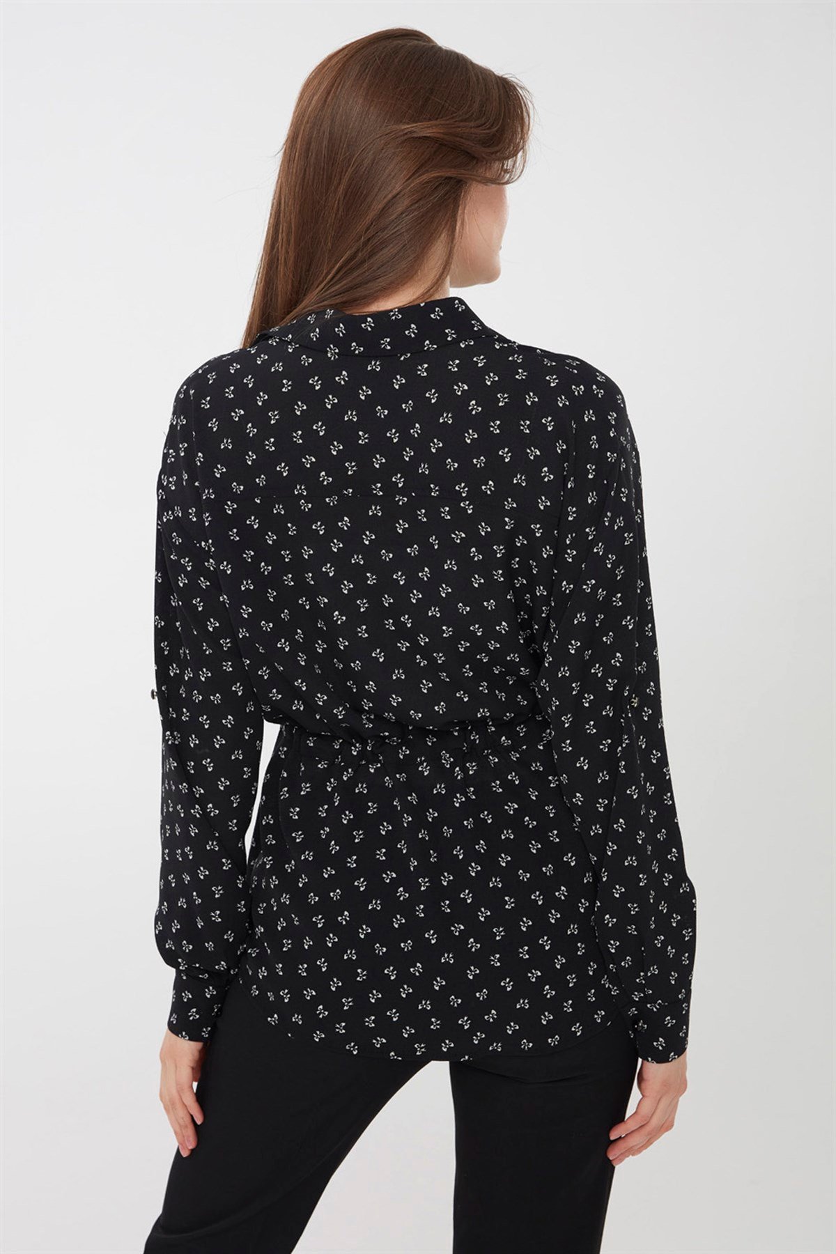 22801Kadın Fiyonk Desenli Cepli Gömlek Siyah