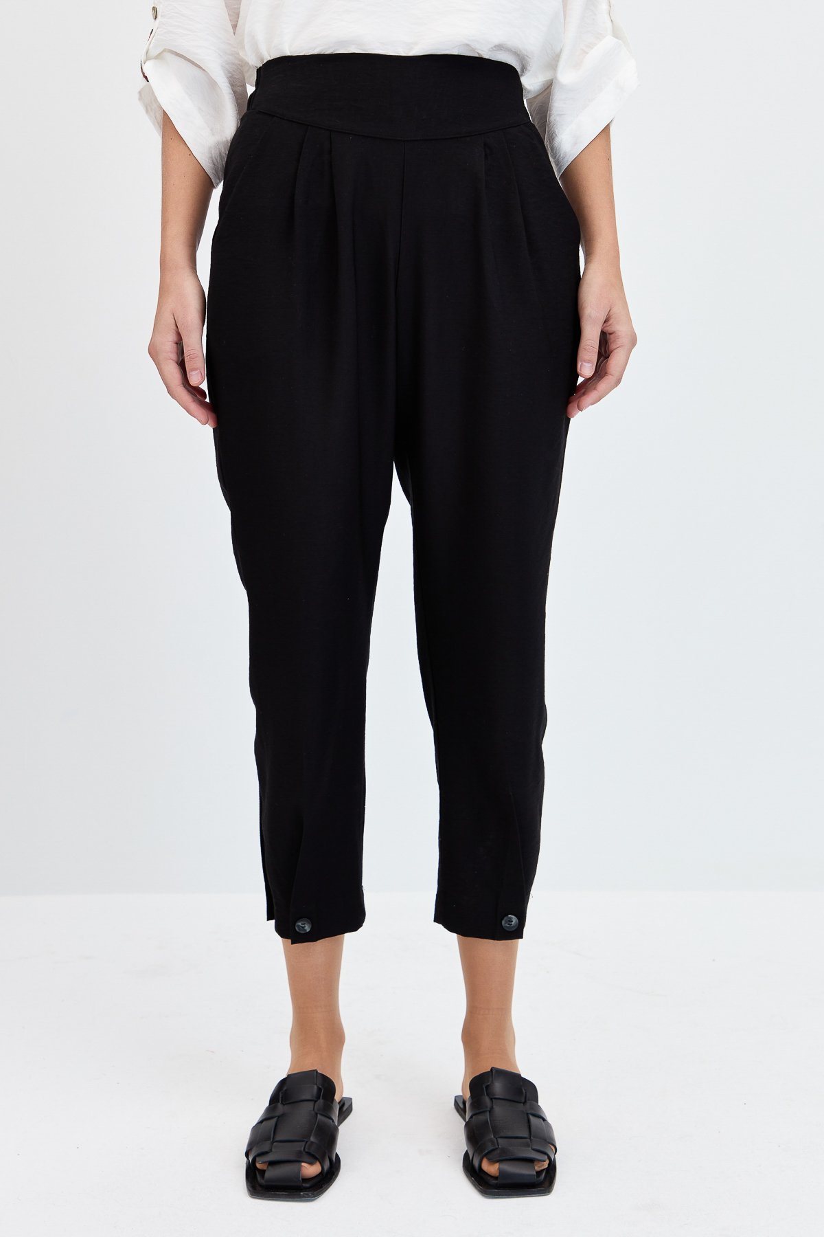 KMYPT01Kadın Geniş Kemerli Paçası Düğmeli Keten Pantolon Siyah