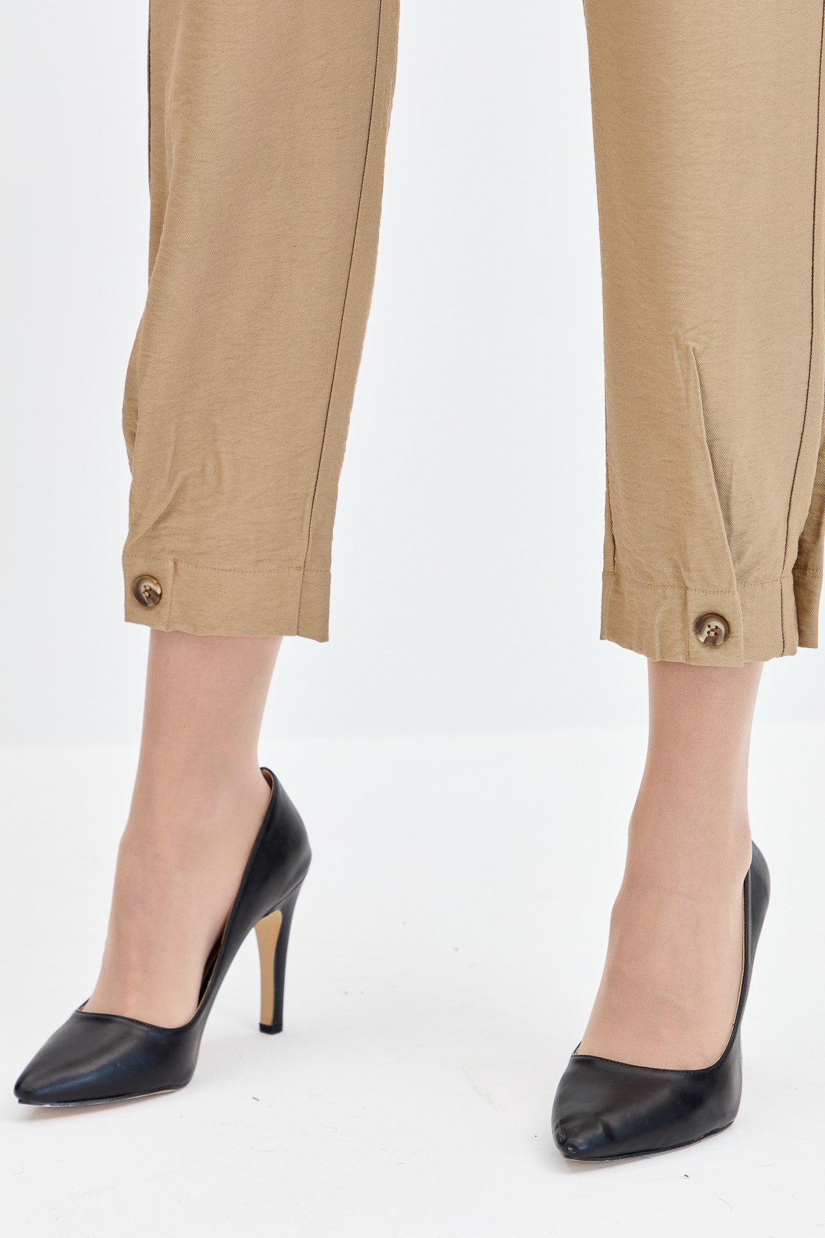 KMYPT01Kadın Geniş Kemerli Paçası Düğmeli Keten Pantolon Camel