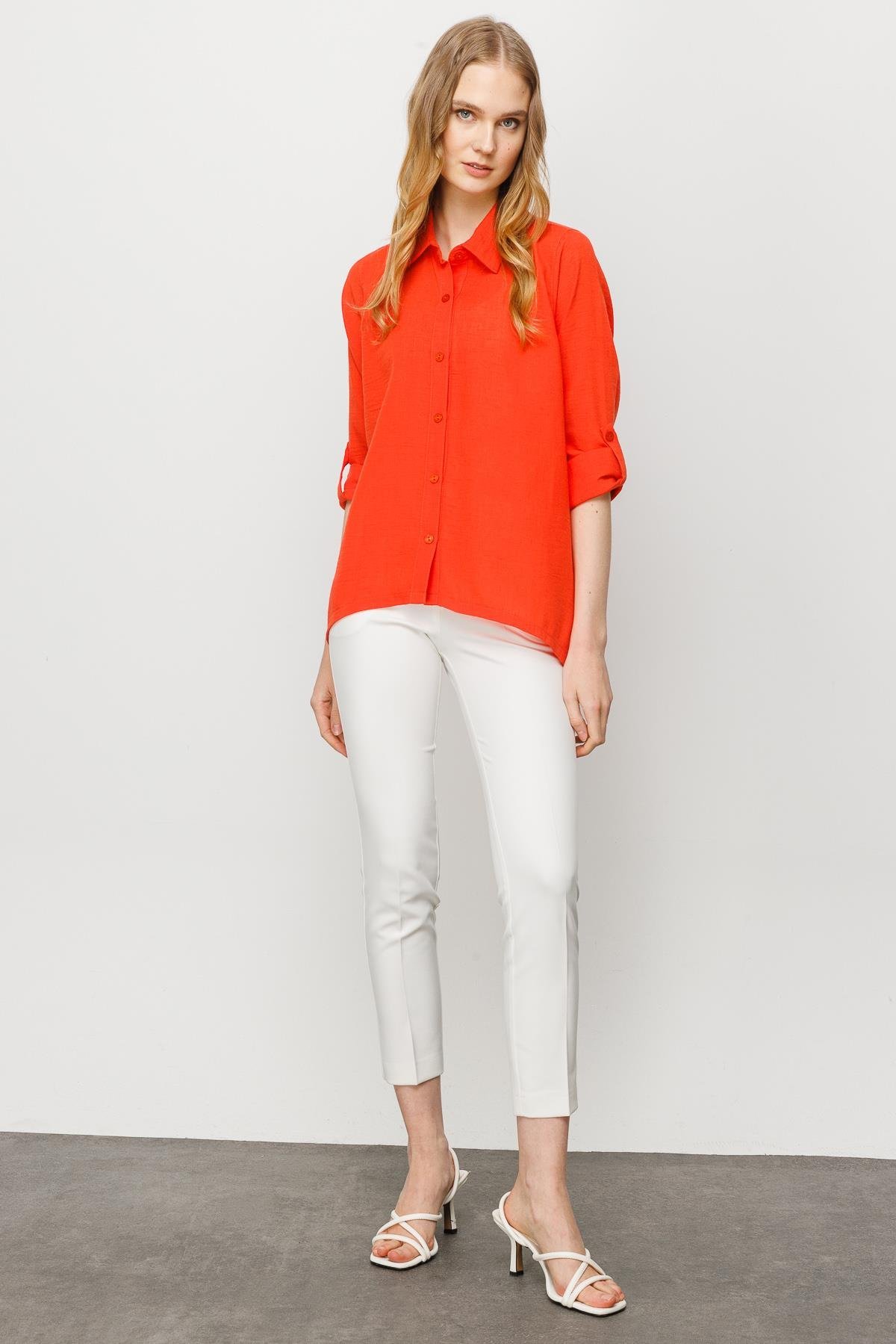 23773Kadın Geniş Kesim Düz Keten Gömlek Oranj