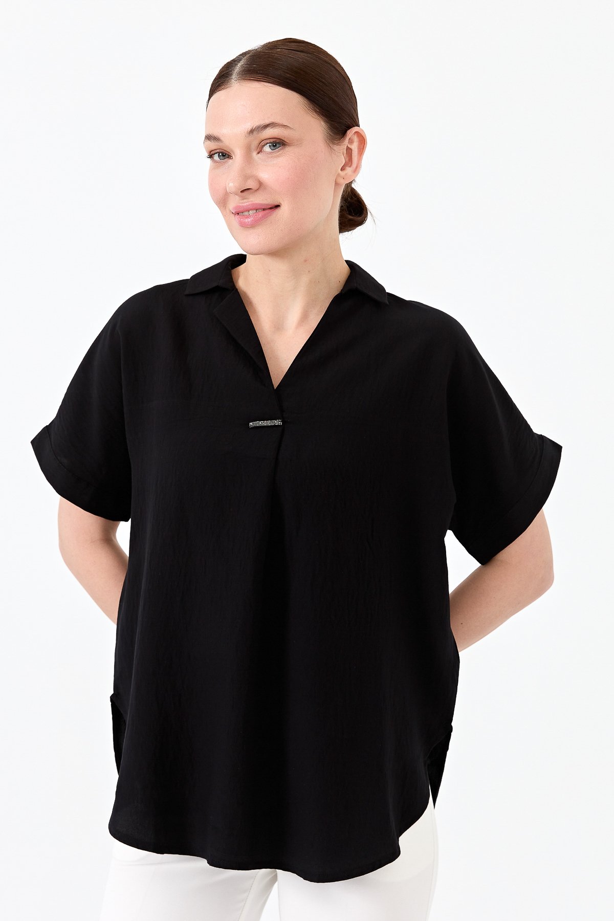 23459Kadın Gömlek Yaka Tokalı Penye T-shirt Siyah