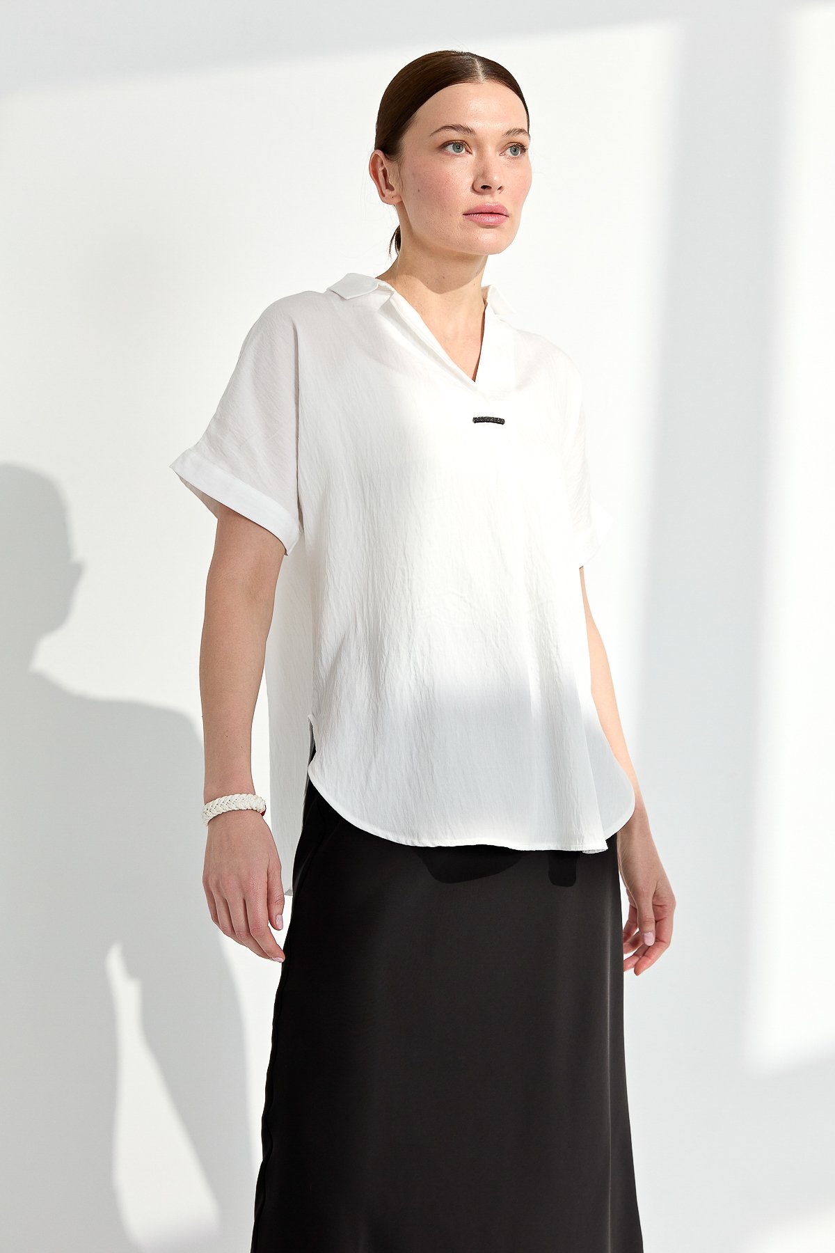 23459Kadın Gömlek Yaka Tokalı Penye T-shirt Ekru