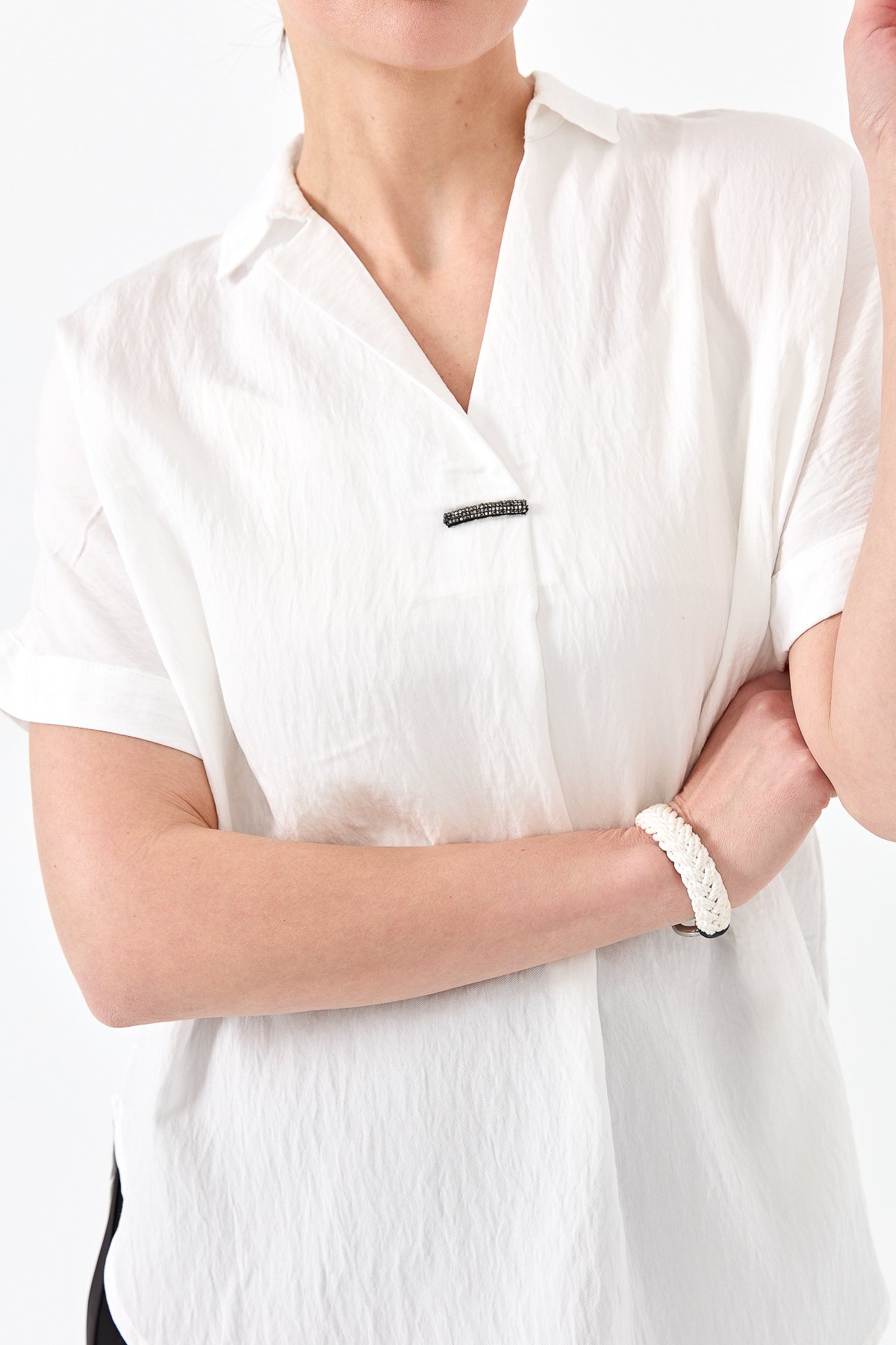 23459Kadın Gömlek Yaka Tokalı Penye T-shirt Ekru