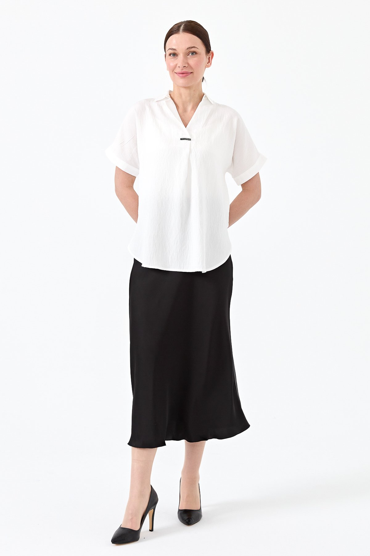 23459Kadın Gömlek Yaka Tokalı Penye T-shirt Ekru