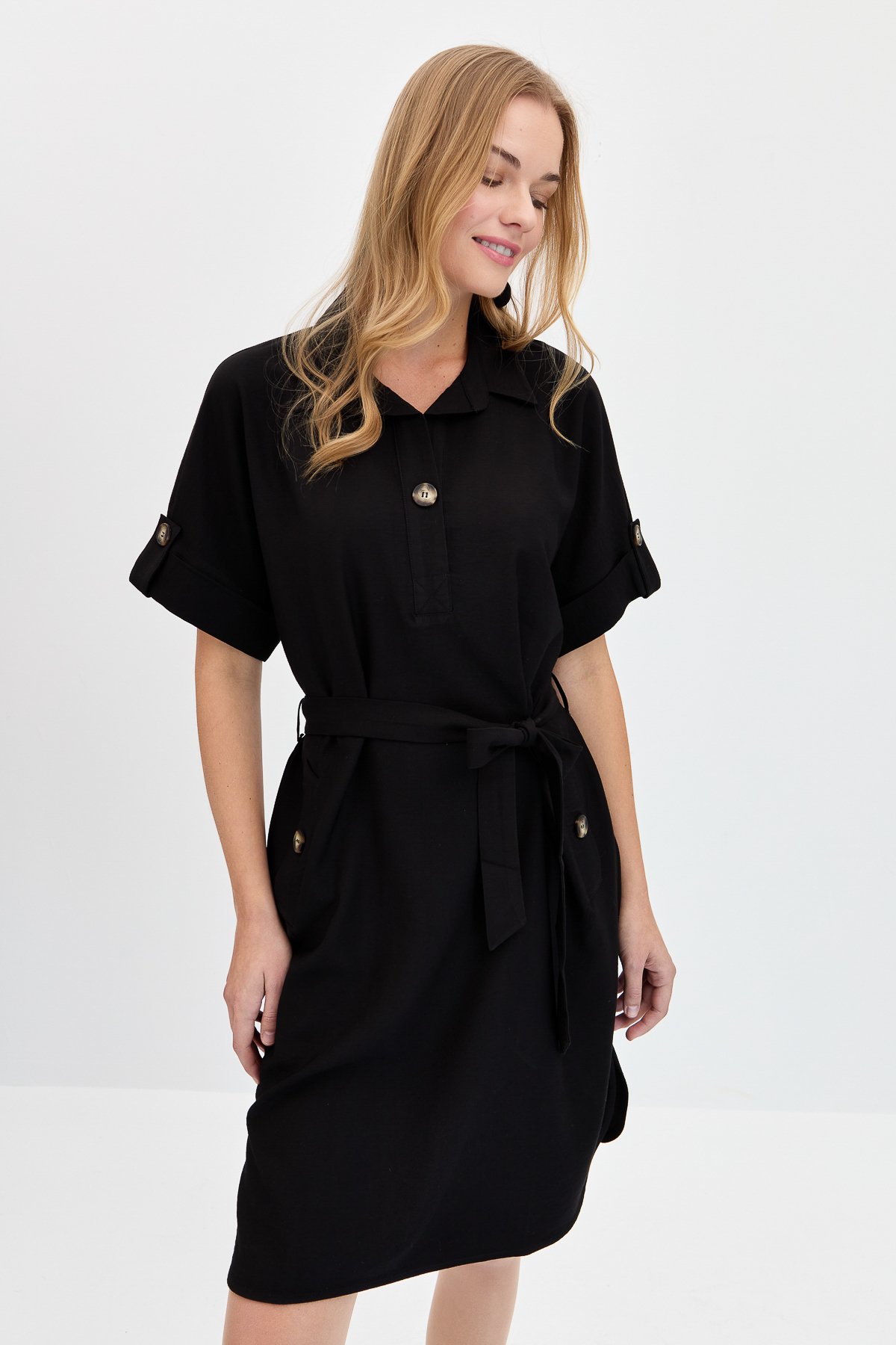 KMY24078Kadın Gömlek Yaka Yakası ve Cebi Düğmeli Elbise Siyah