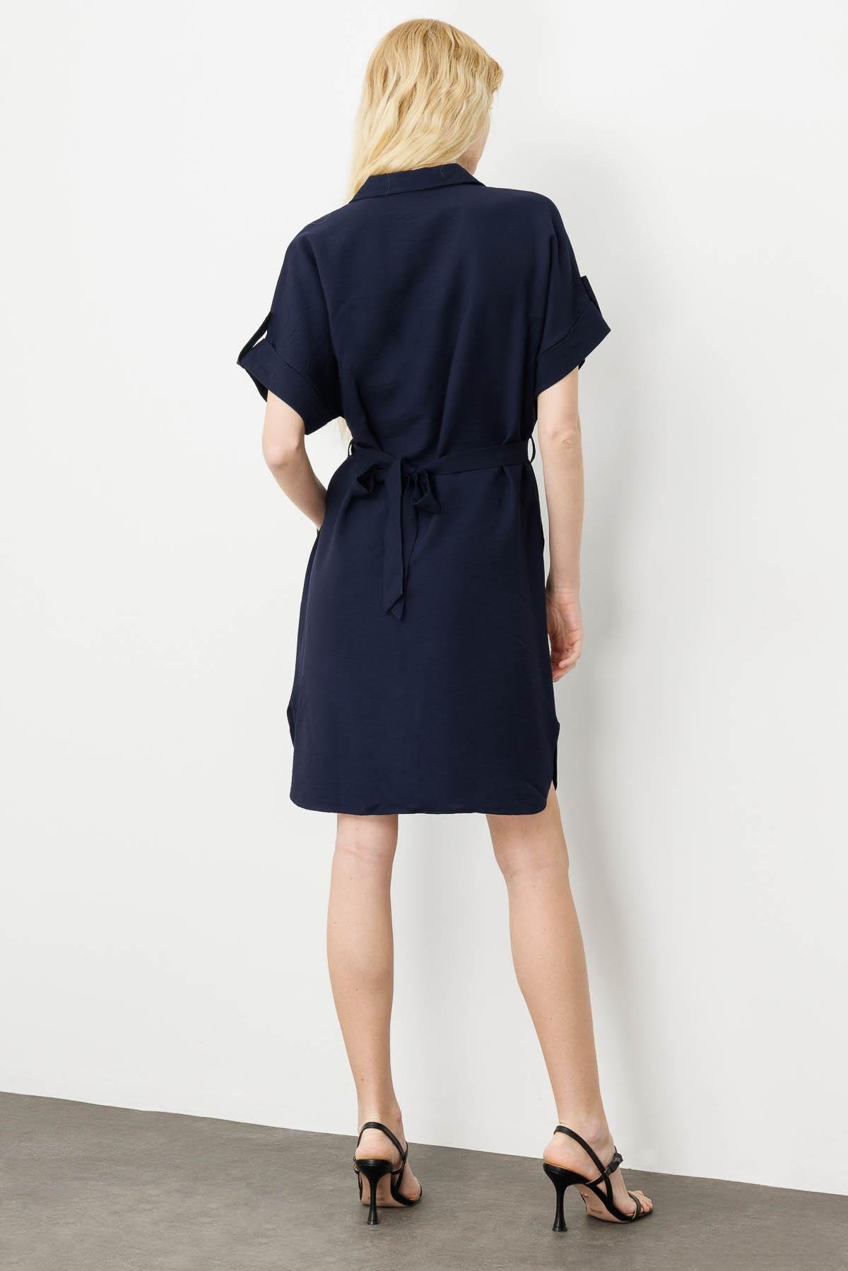 KMY24078Kadın Gömlek Yaka Yakası ve Cebi Düğmeli Elbise Lacivert