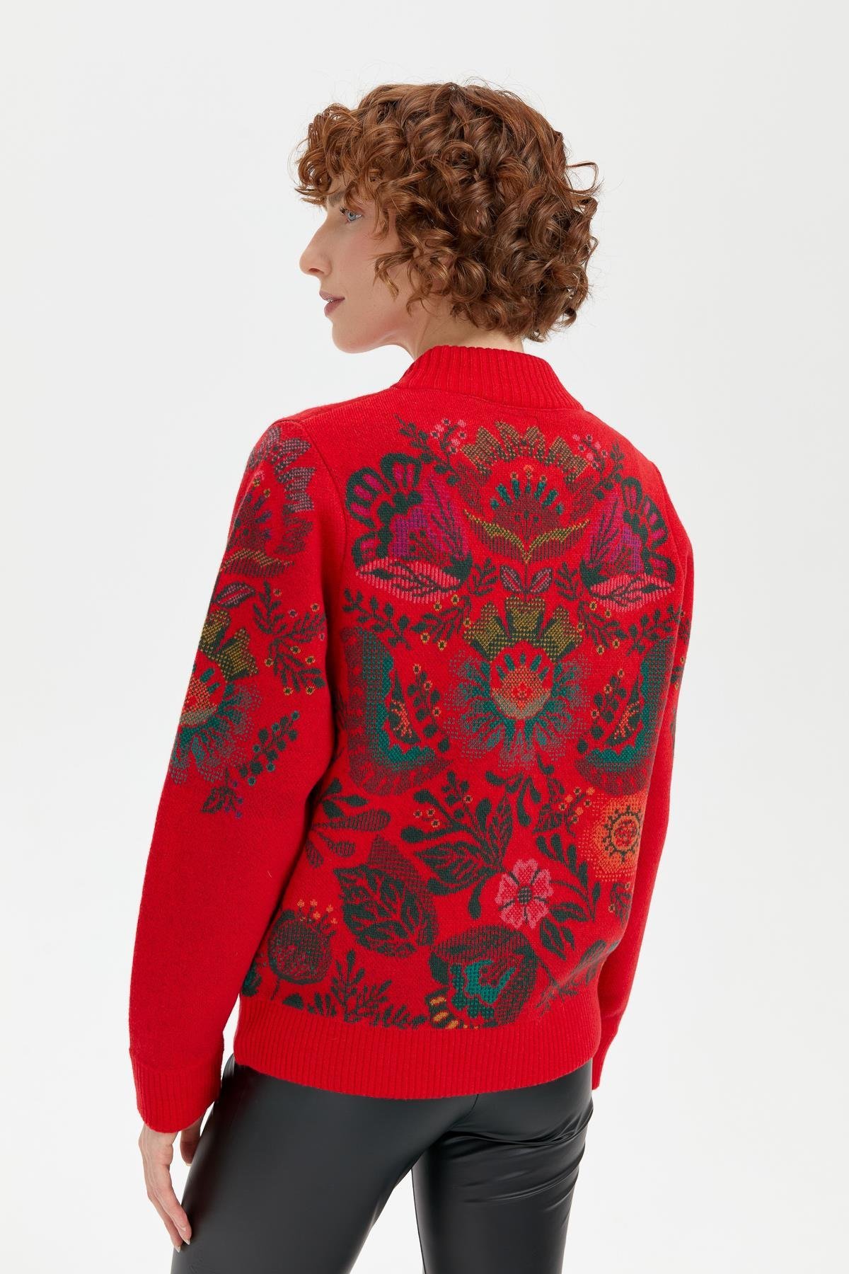 24049Kadın Hakim Yaka Arkası ve Kolu Çiçek Desenli Yün Ceket Mercan