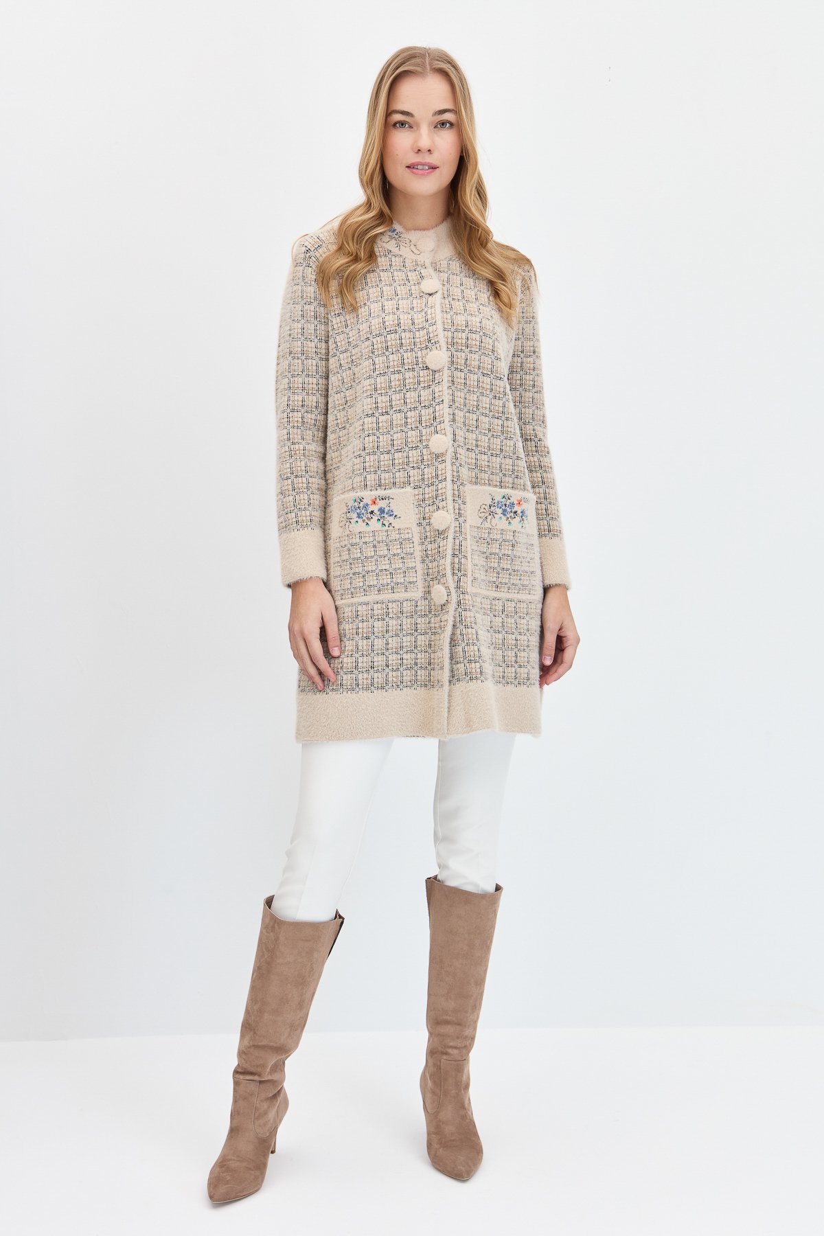 23399Kadın Hakim Yaka Düğmeli Uzun Kaban Bej