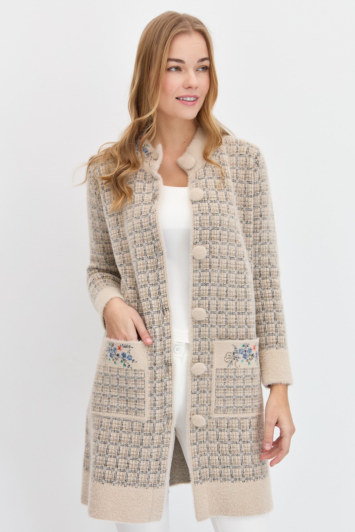 23399Kadın Hakim Yaka Düğmeli Uzun Kaban Bej