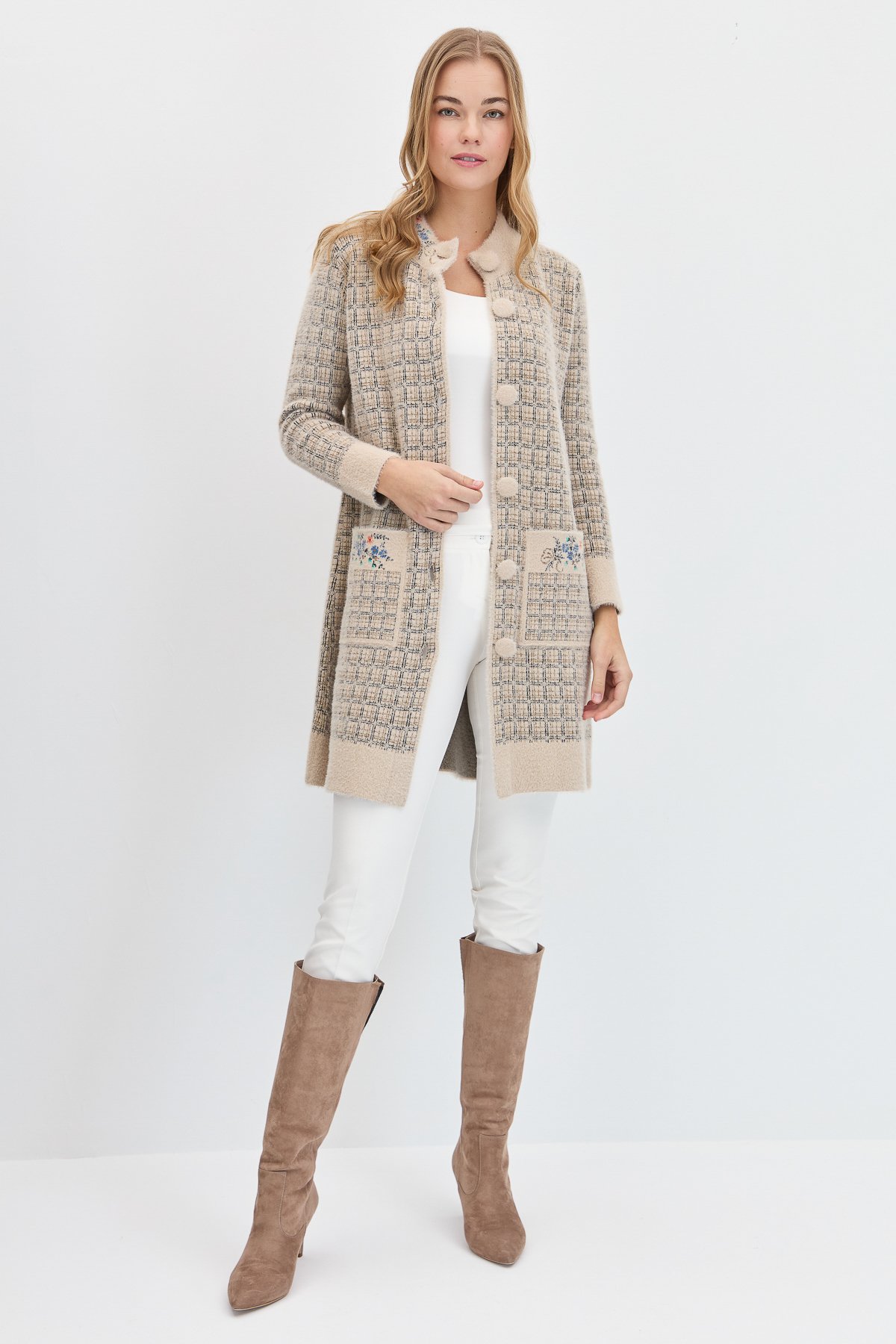 23399Kadın Hakim Yaka Düğmeli Uzun Kaban Bej