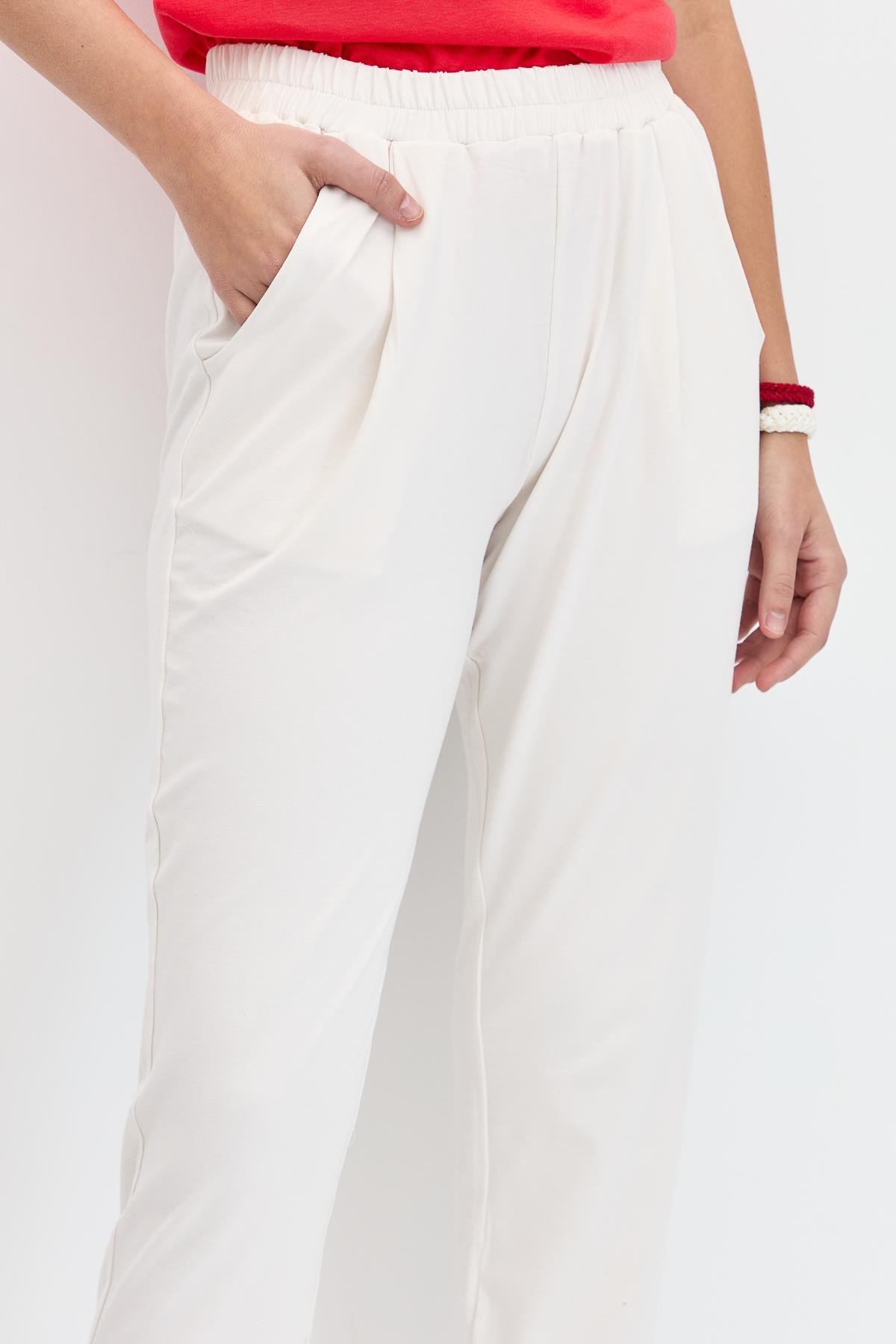 22722Kadın Havuç Paça Penye Pantolon Ekru