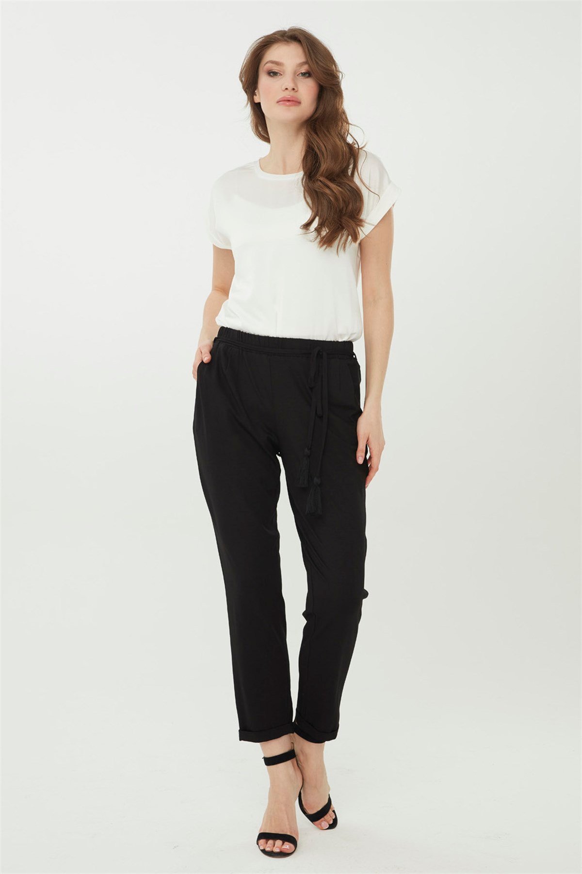 22722Kadın Havuç Paça Penye Pantolon Siyah