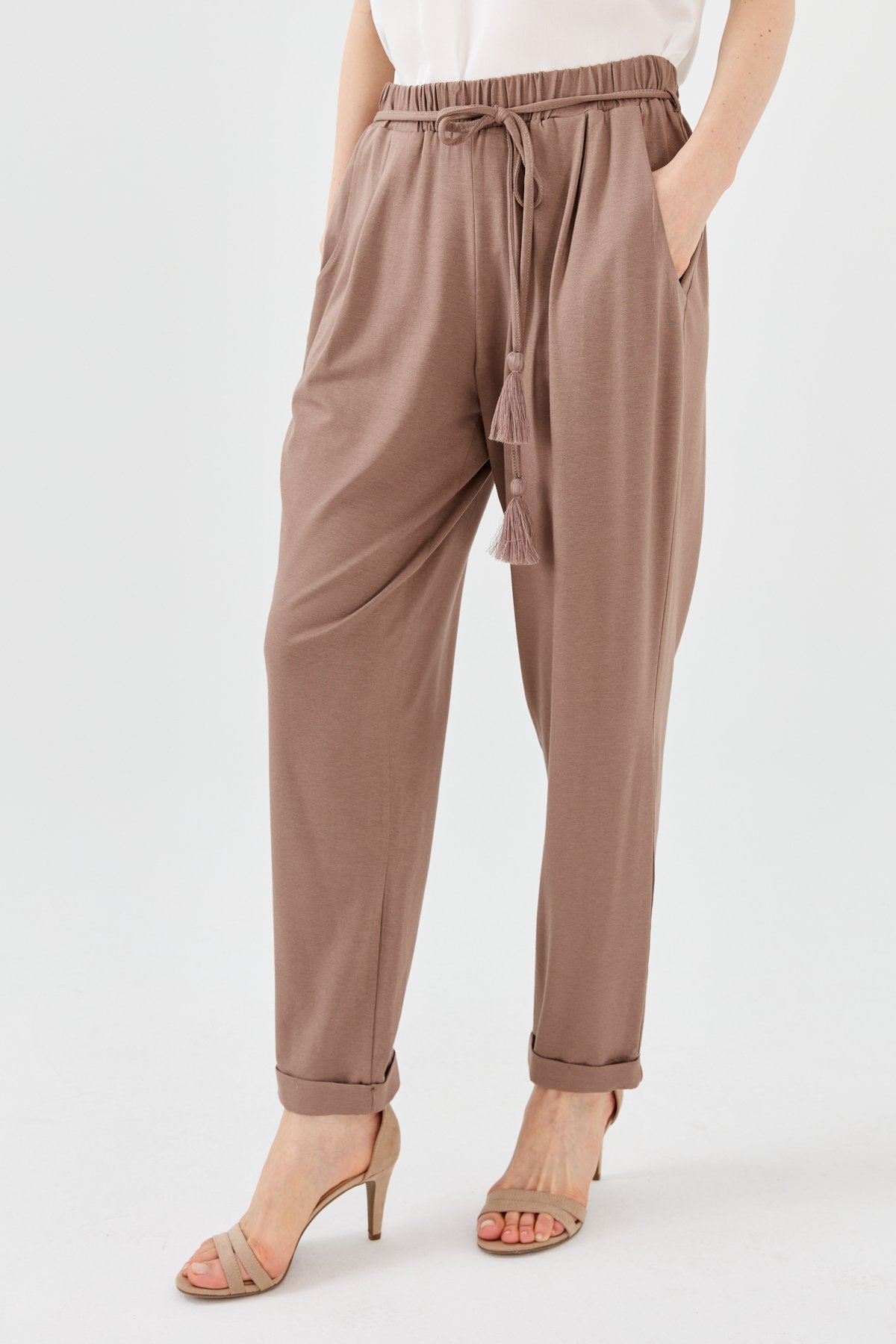 22722Kadın Havuç Paça Penye Pantolon Vizon