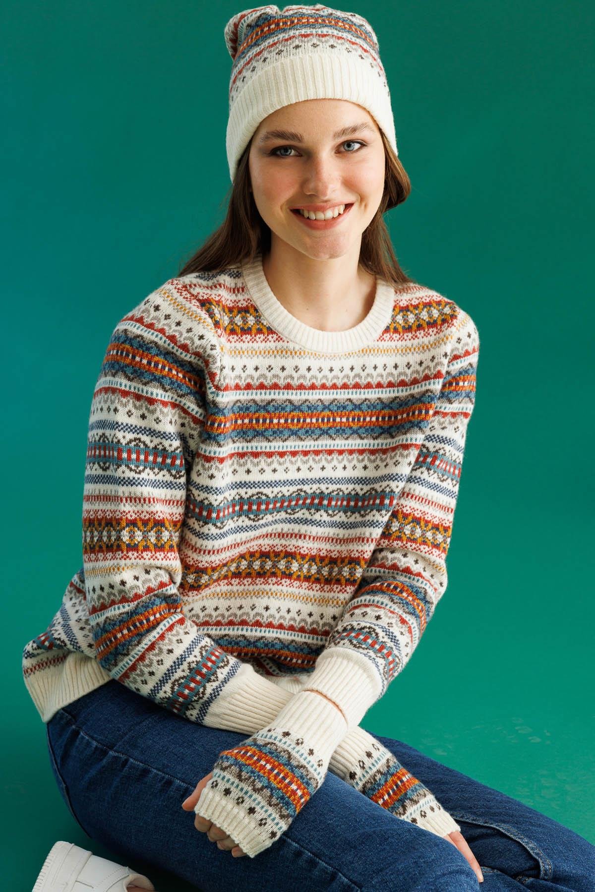 25074Kadın Jakarlı Yün Bere Kemik