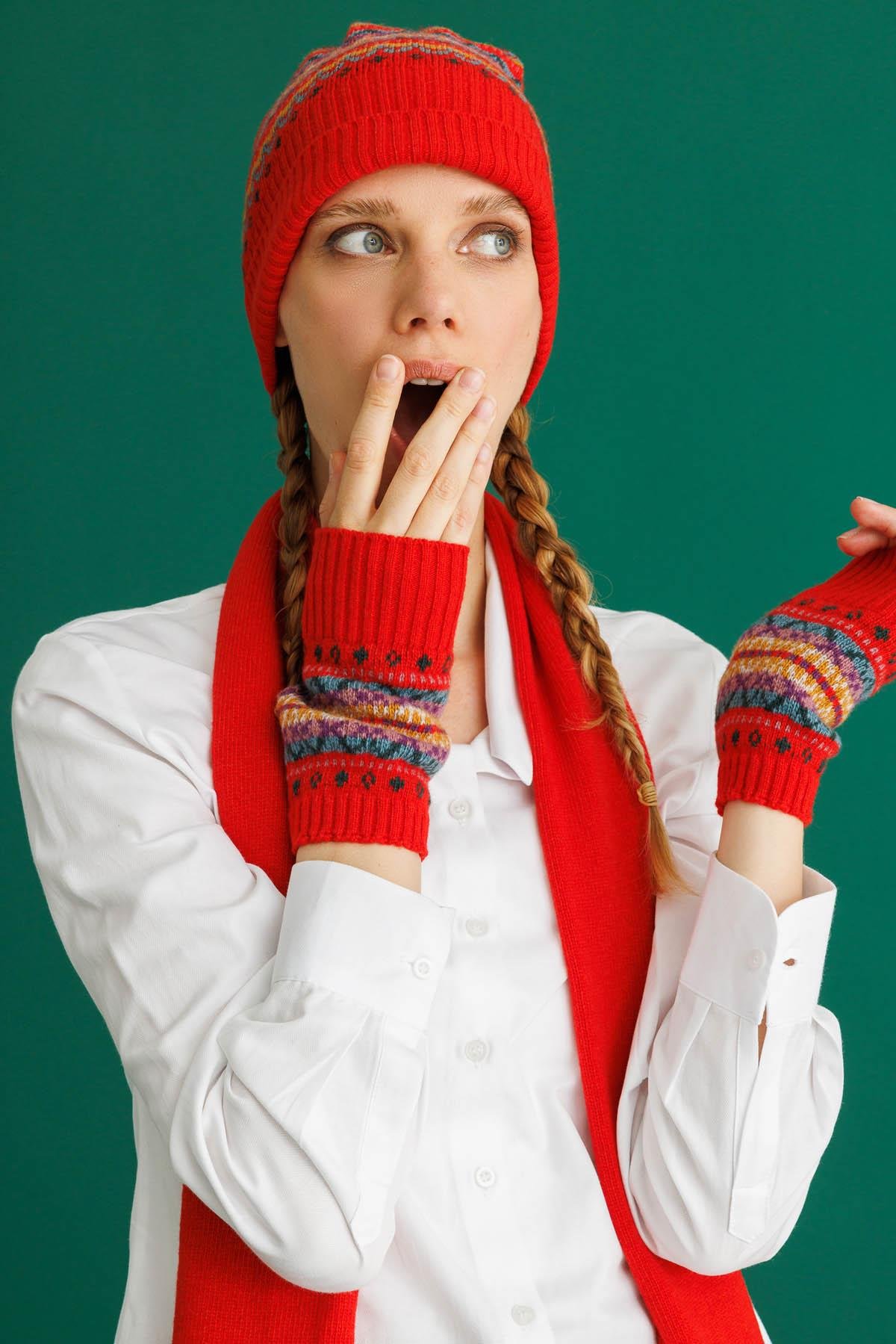 25074Kadın Jakarlı Yün Bere Mercan