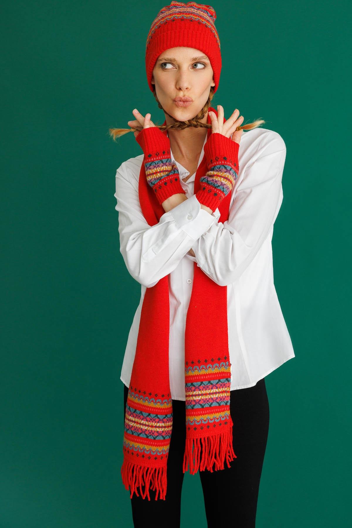 25074Kadın Jakarlı Yün Bere Mercan