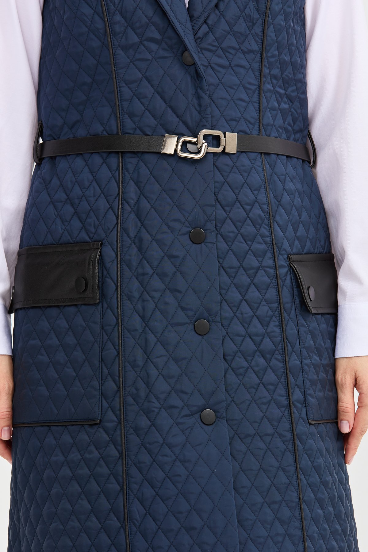 21331Kadın Kapitone Yakası ve Cebi Deri Uzun Yelek Lacivert