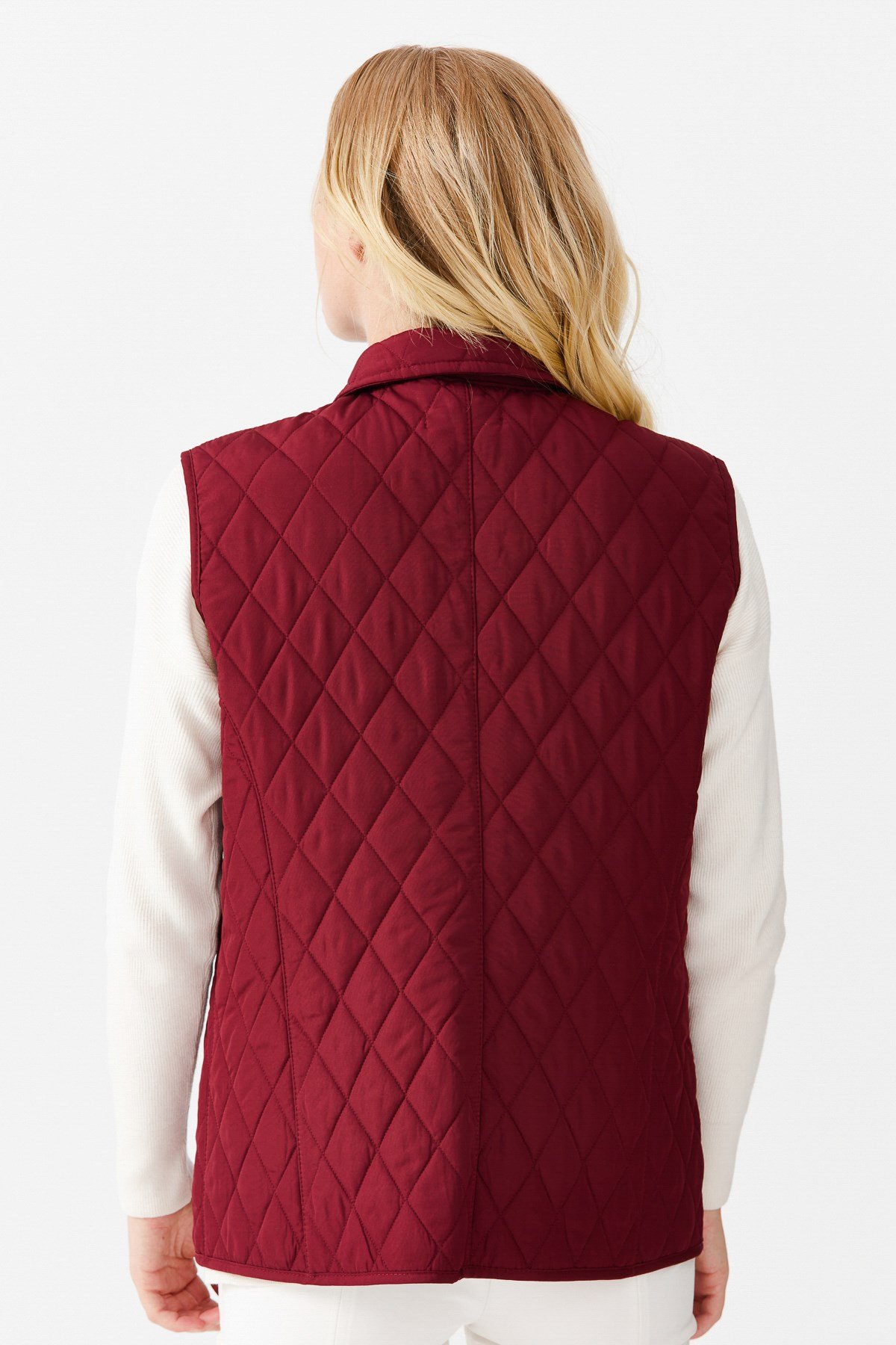 21437Женская стеганая жилетка, бордо