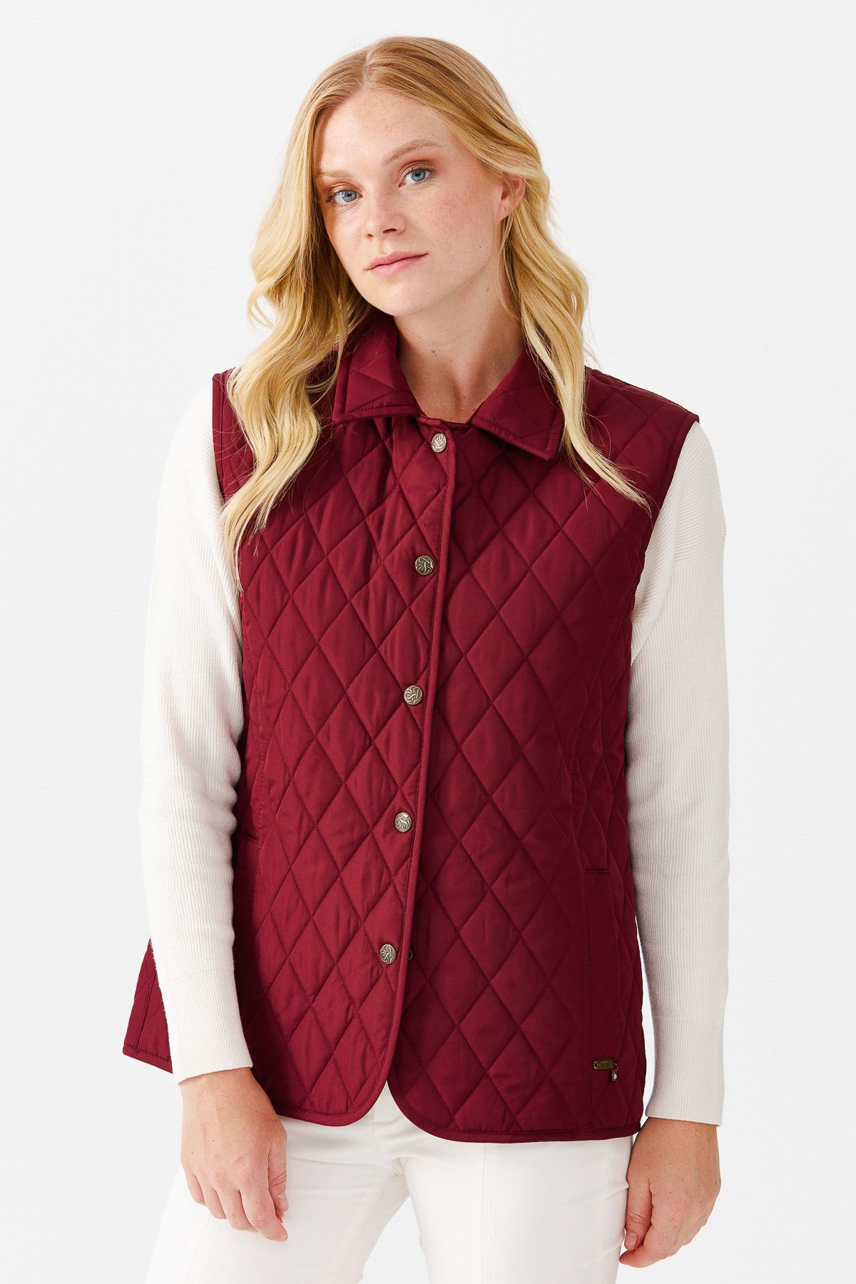21437Женская стеганая жилетка, бордо