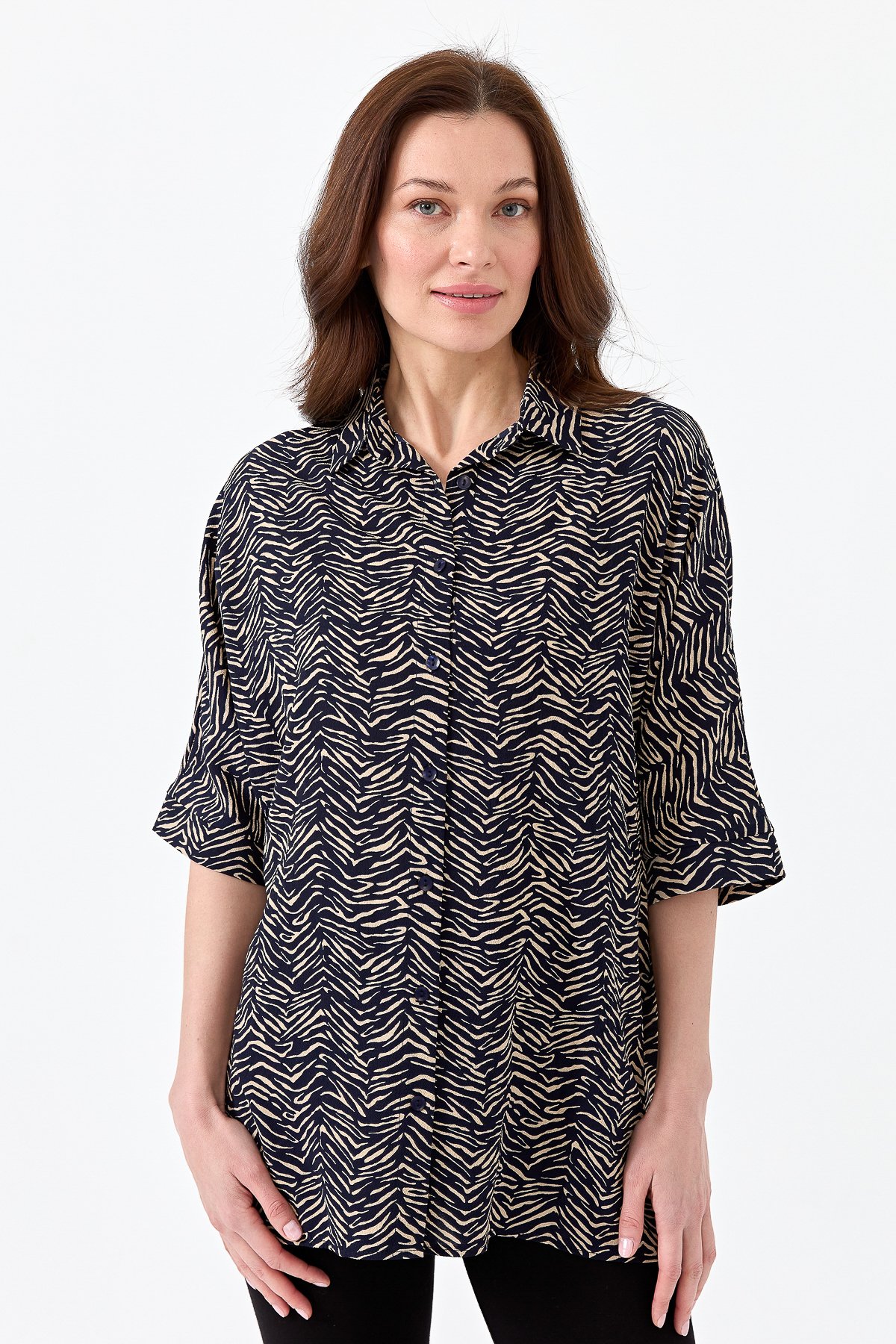 22803Kadın Kaplan Desenli Yarasa Kol Gömlek Lacivert