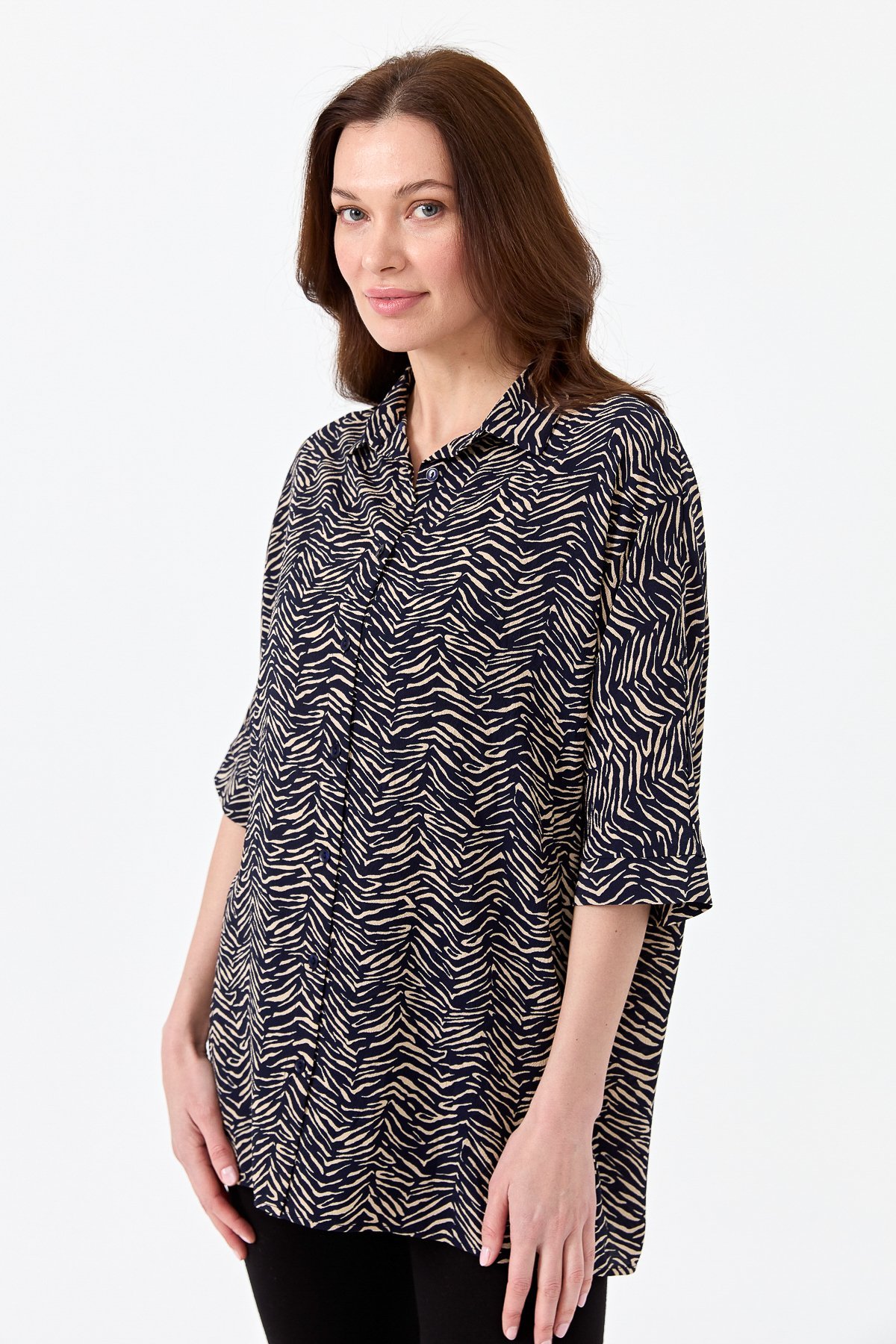 22803Kadın Kaplan Desenli Yarasa Kol Gömlek Lacivert