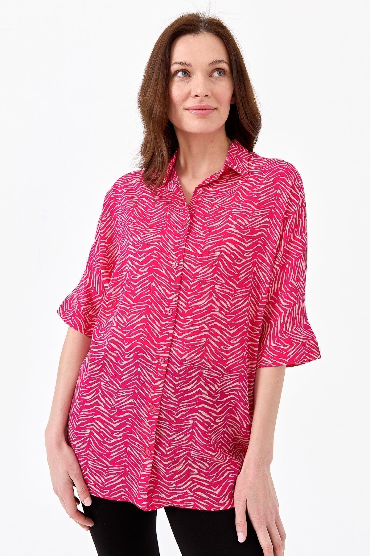 22803Kadın Kaplan Desenli Yarasa Kol Gömlek Fuşya