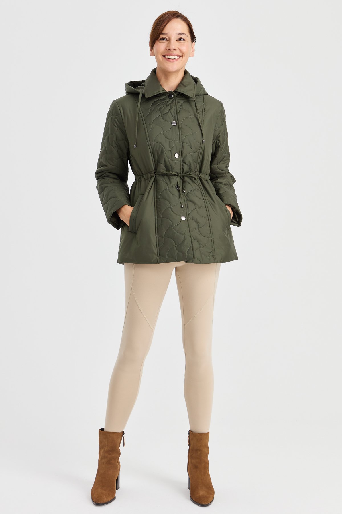 23401Kadın Kapüşonlu Beli Bağcıklı Kapitone Kaban Haki