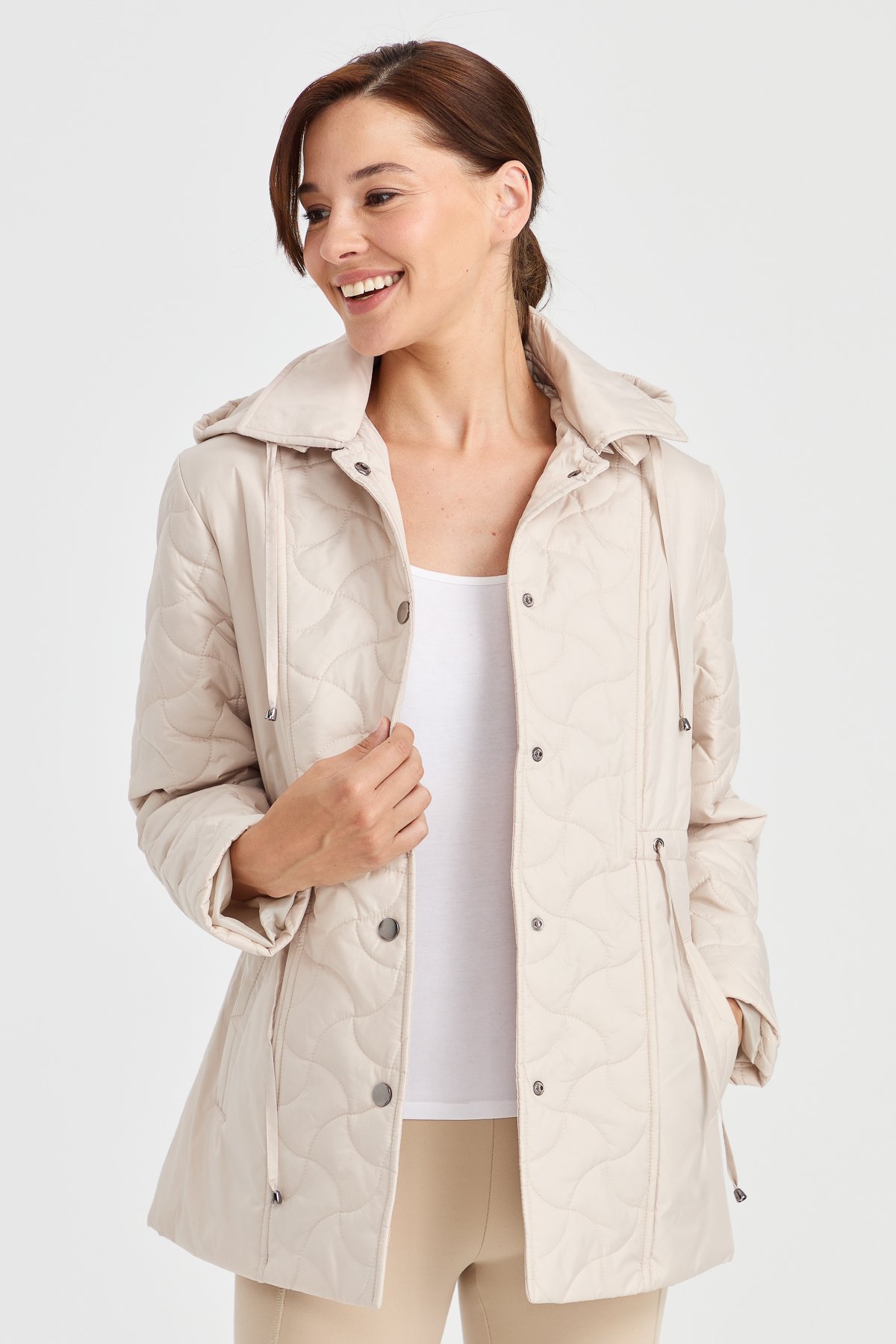 23401Kadın Kapüşonlu Beli Bağcıklı Kapitone Kaban Bej