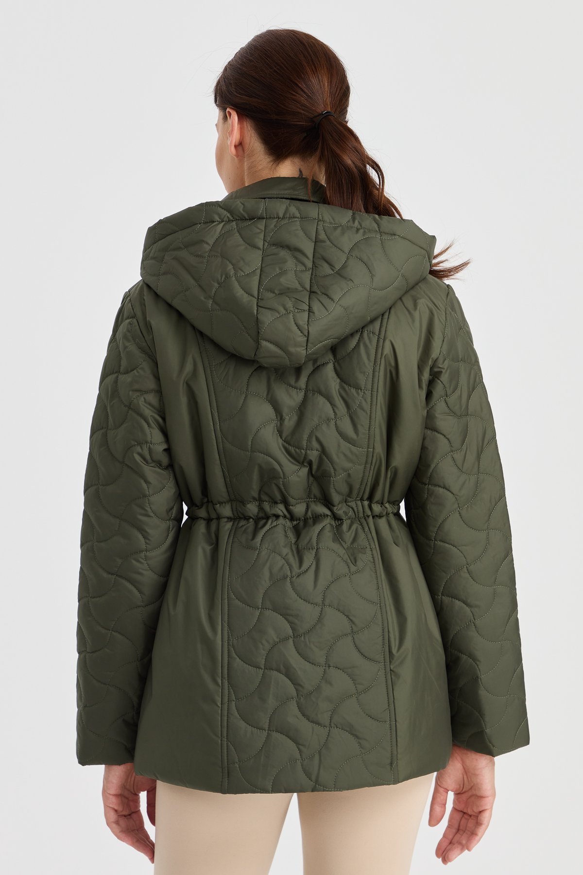 23401Kadın Kapüşonlu Beli Bağcıklı Kapitone Kaban Haki