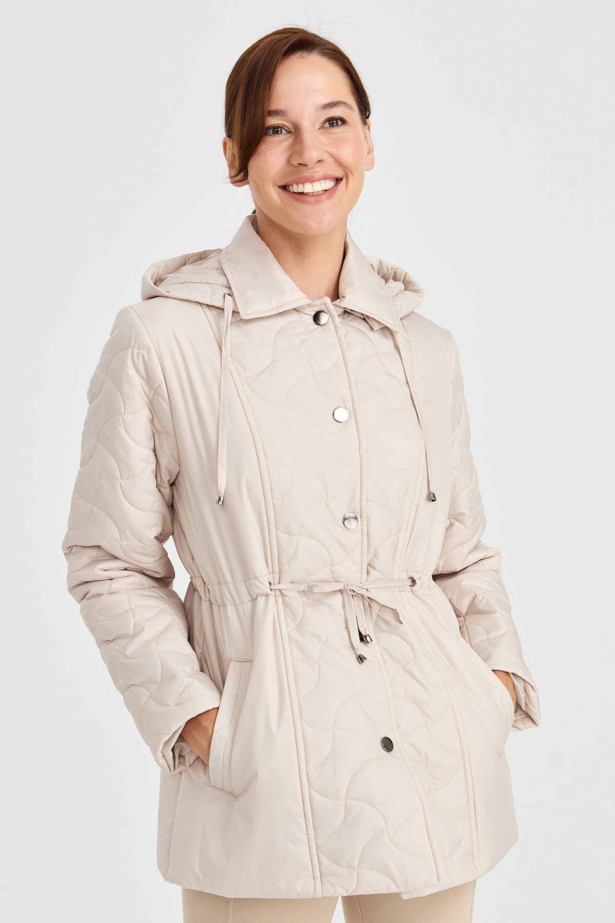 23401Kadın Kapüşonlu Beli Bağcıklı Kapitone Kaban Bej