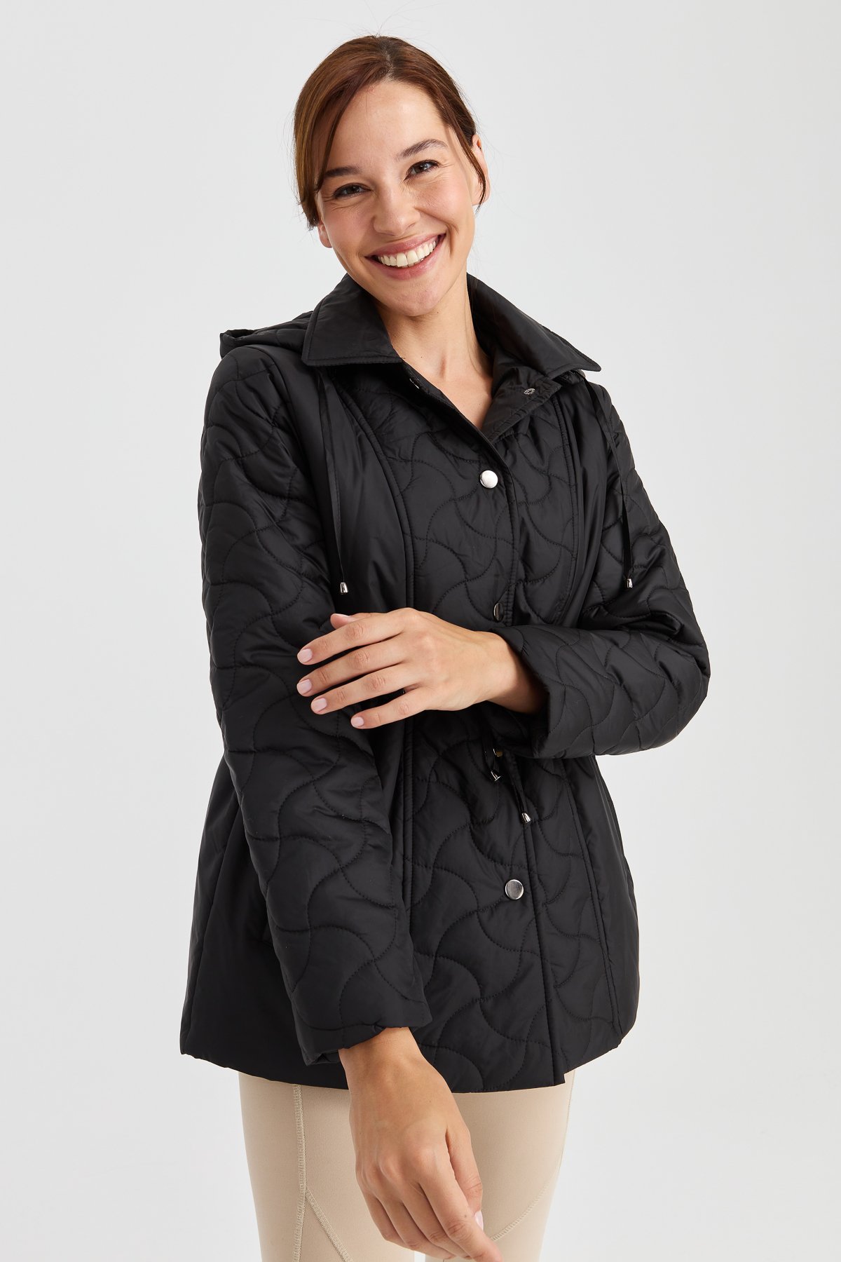 23401Kadın Kapüşonlu Beli Bağcıklı Kapitone Kaban Siyah