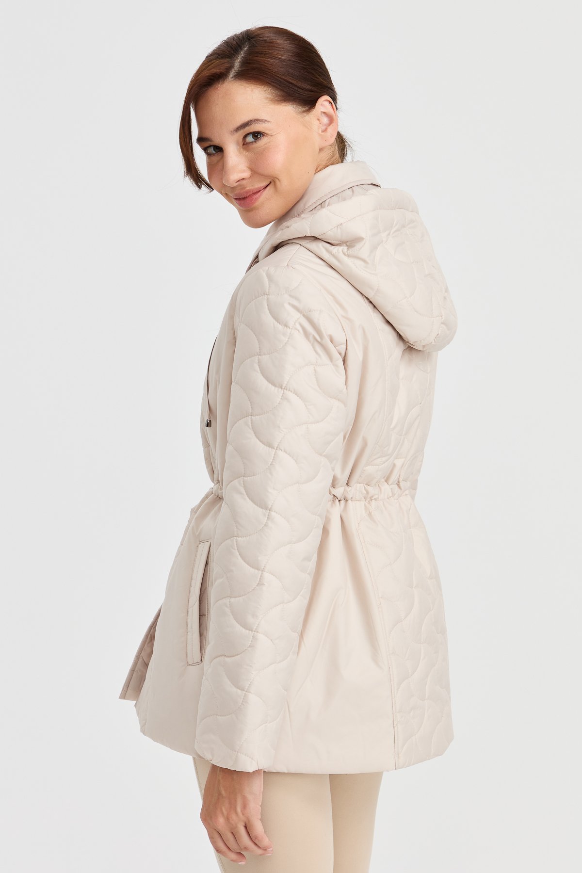 23401Kadın Kapüşonlu Beli Bağcıklı Kapitone Kaban Bej