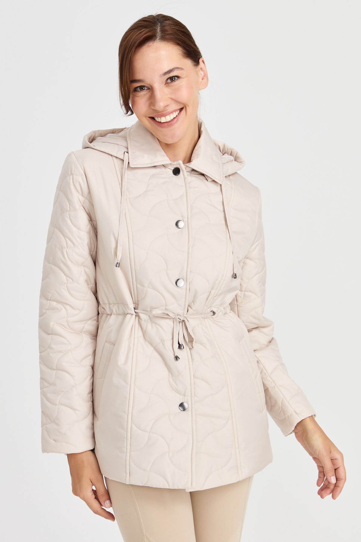 23401Kadın Kapüşonlu Beli Bağcıklı Kapitone Kaban Bej