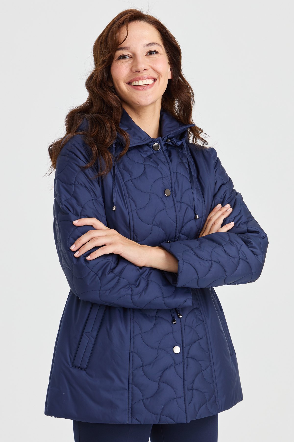 23401Kadın Kapüşonlu Beli Bağcıklı Kapitone Kaban Lacivert