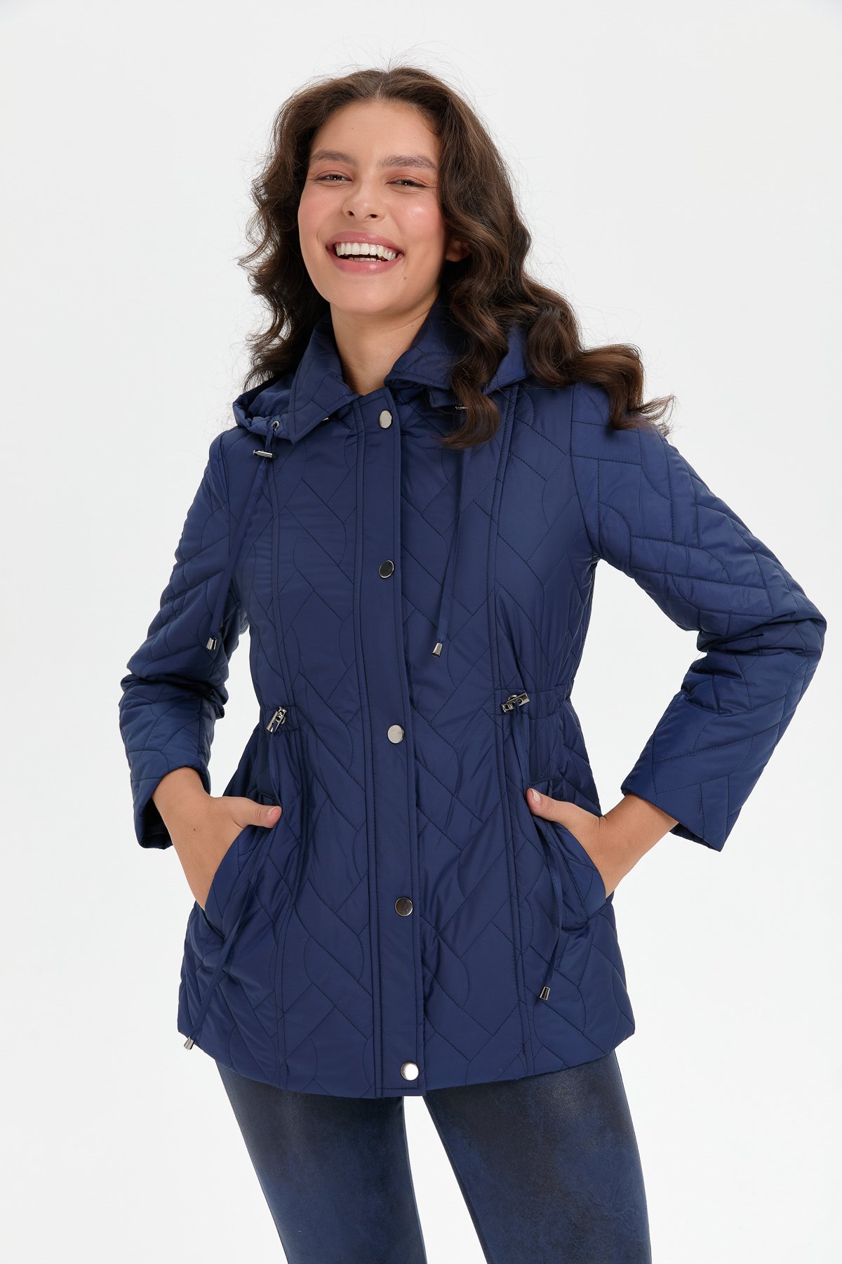 24412Kadın Kapüşonlu Beli Bağcıklı Kısa Kapitone Kaban Lacivert