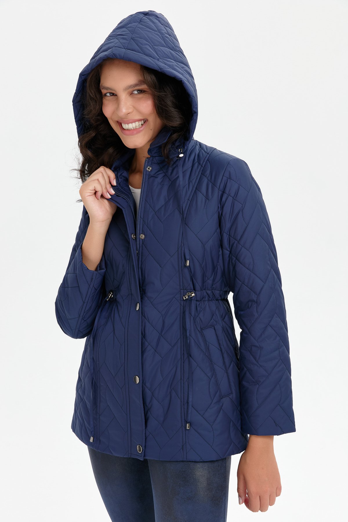 24412Kadın Kapüşonlu Beli Bağcıklı Kısa Kapitone Kaban Lacivert