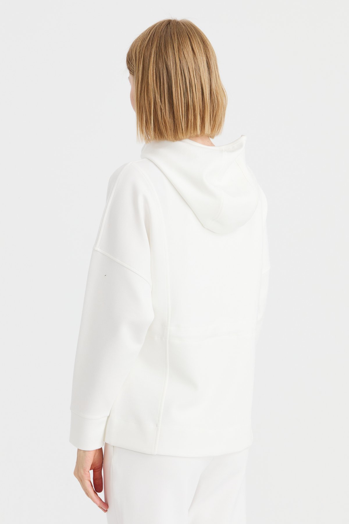 KMK23001Kadın Kapüşonlu Beli Büzgülü Sweat Beyaz