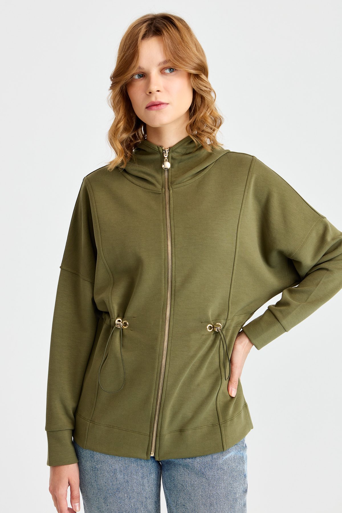 KMK23001Женская рубашка с капюшоном и завязками на талии