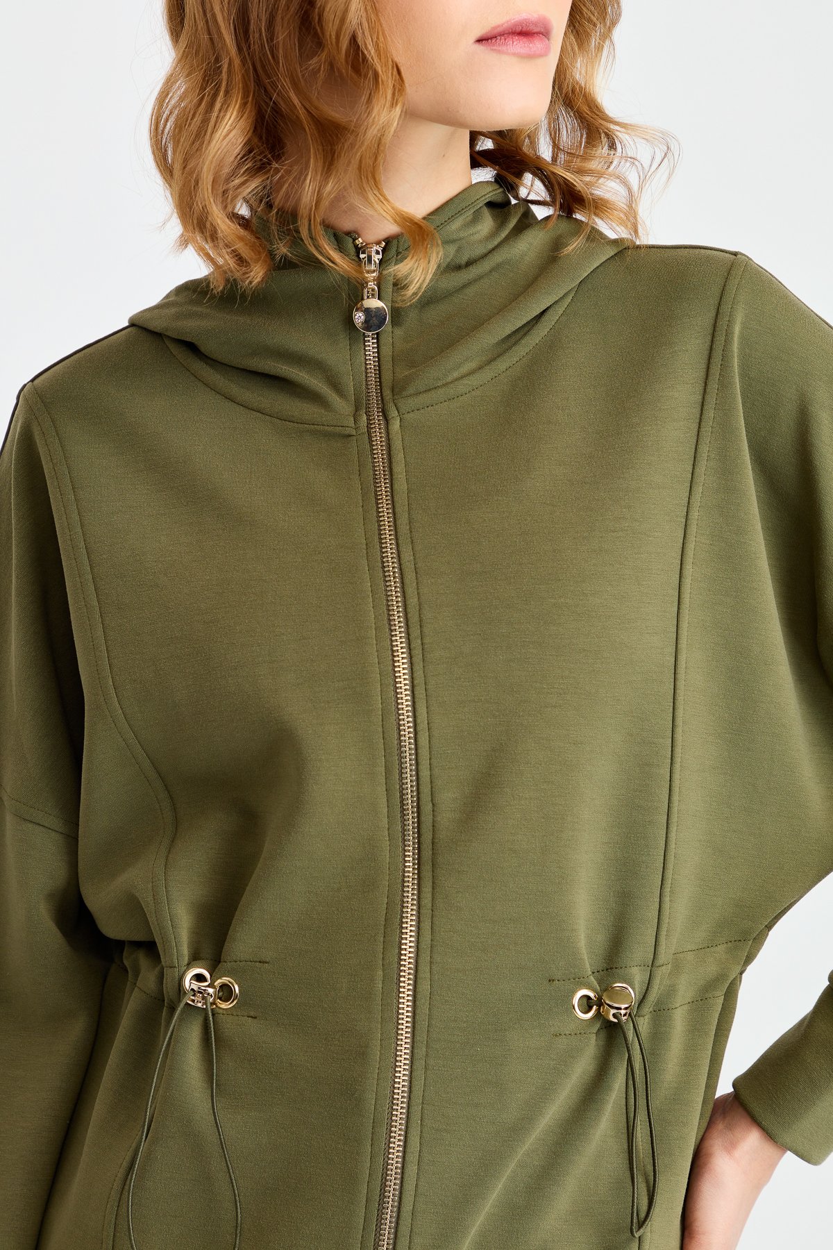 KMK23001Женская рубашка с капюшоном и завязками на талии