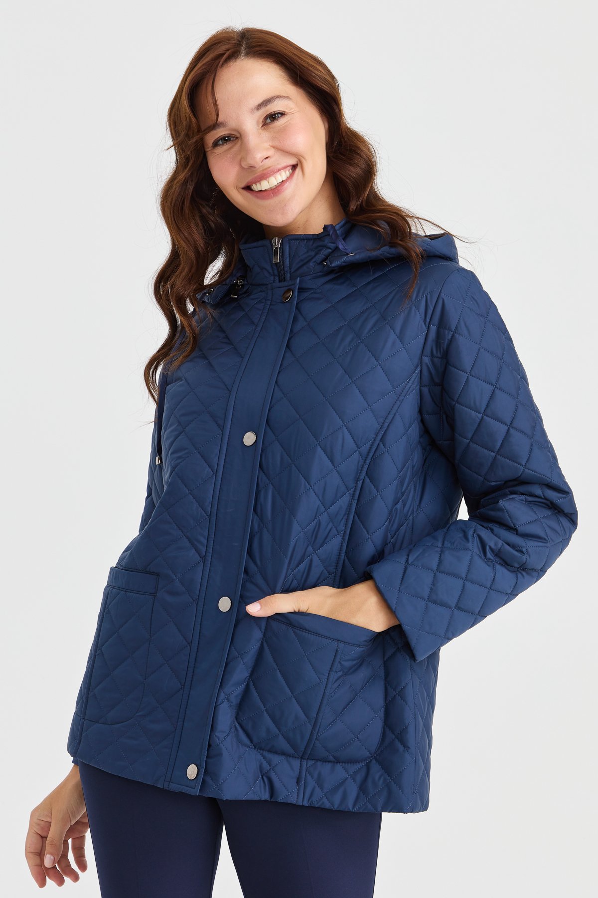 23405Kadın Kapüşonlu Dış Cepli Kısa Kapitone Ceket Lacivert