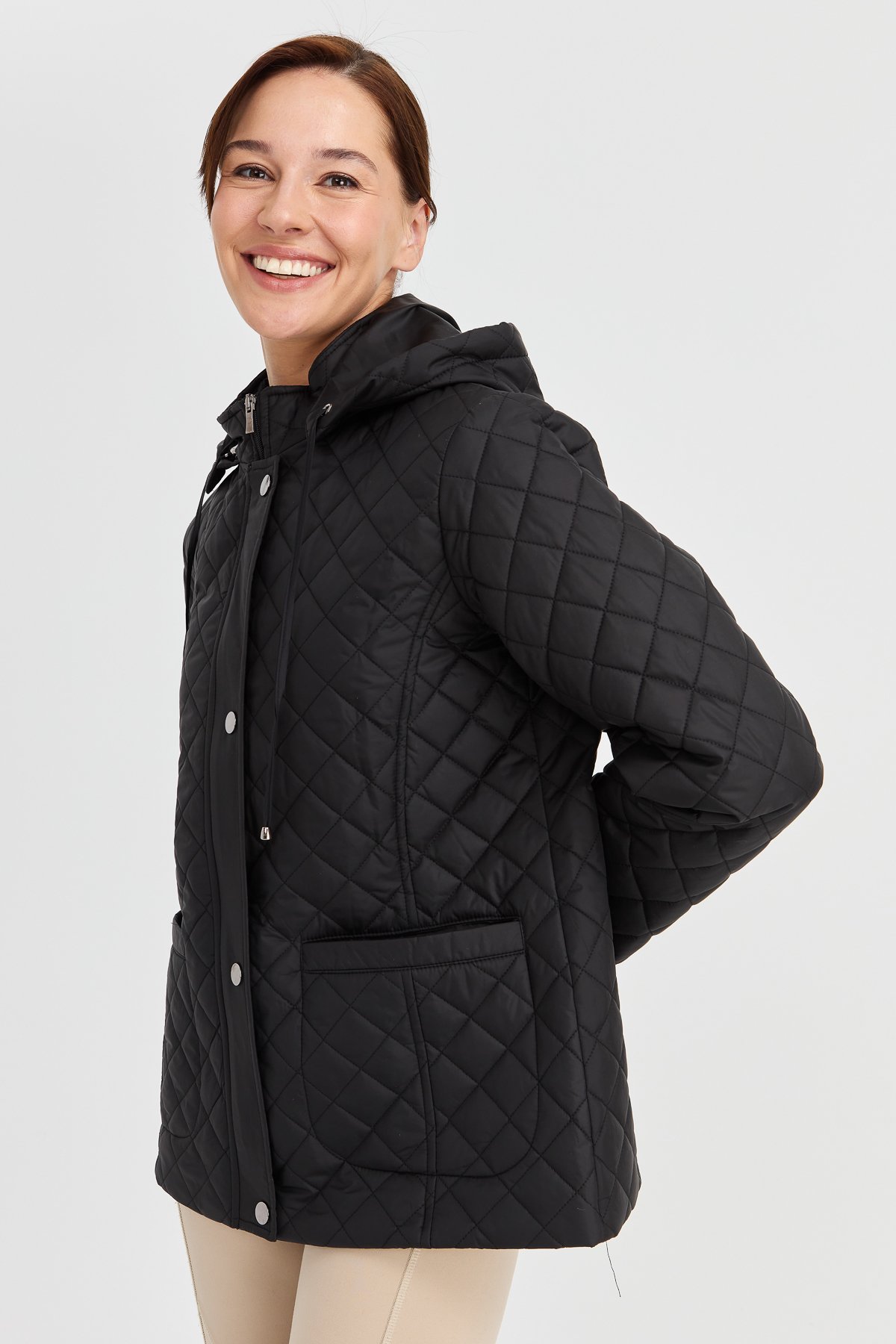 23405Kadın Kapüşonlu Dış Cepli Kısa Kapitone Ceket Siyah