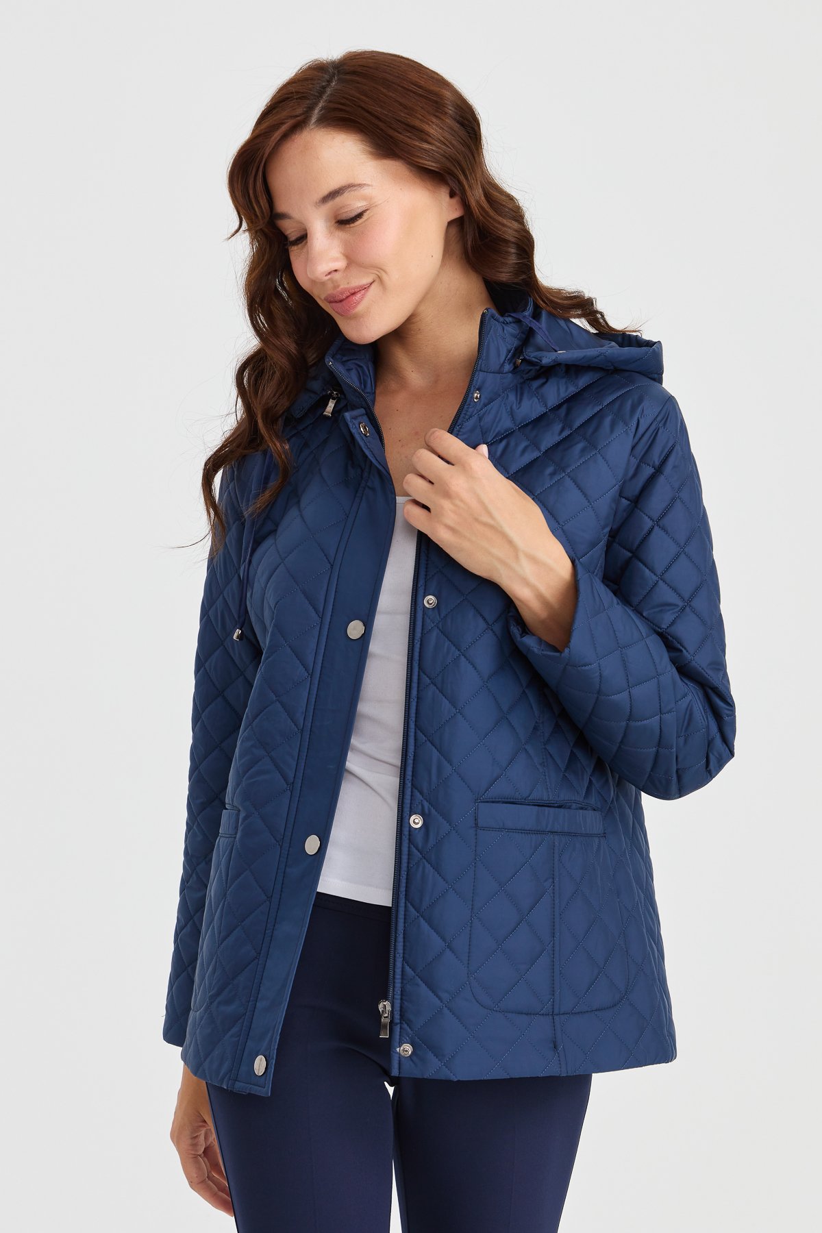 23405Kadın Kapüşonlu Dış Cepli Kısa Kapitone Ceket Lacivert